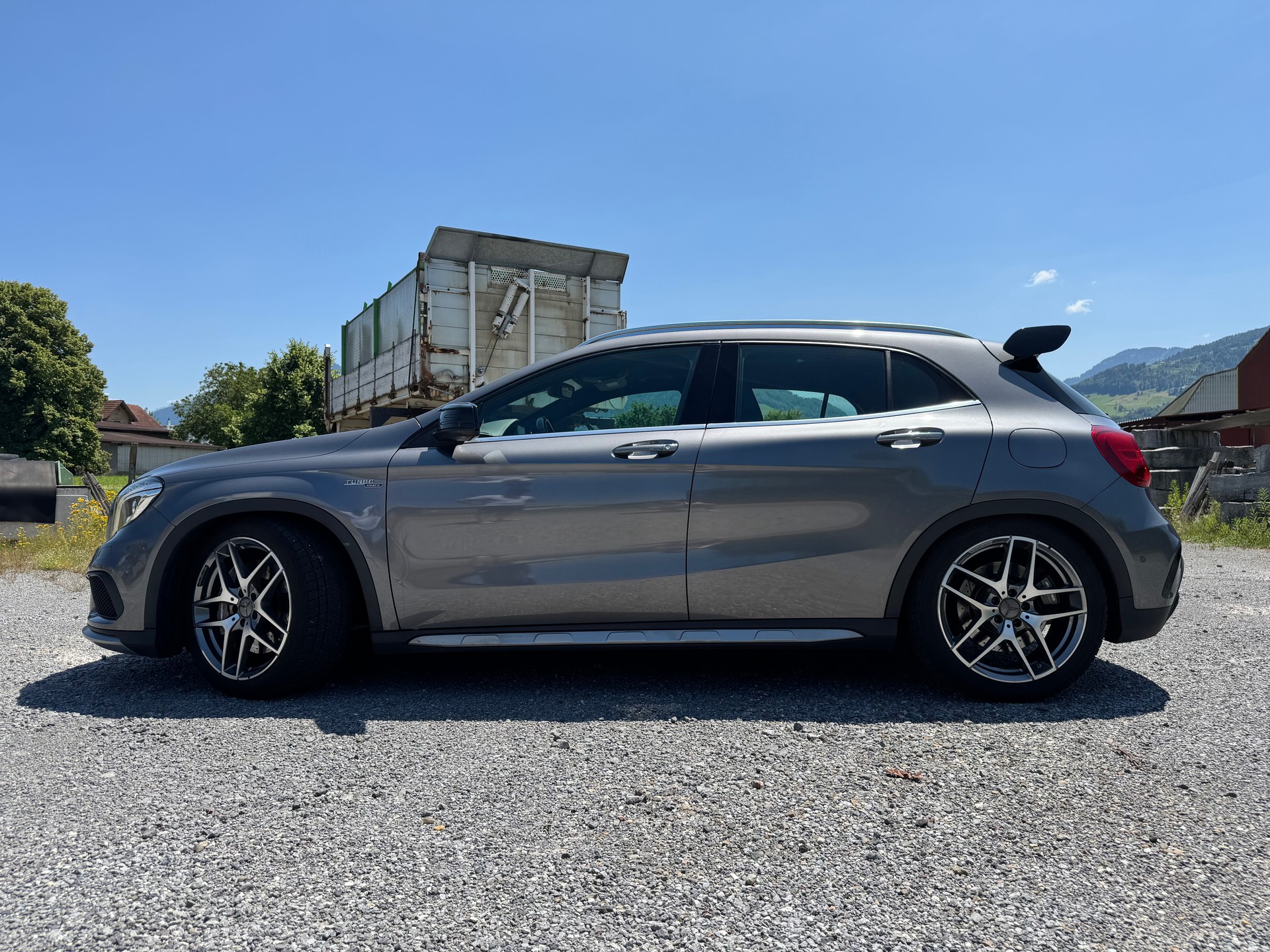 MERCEDES-BENZ GLA 45 AMG 4Matic 7G-DCT-image-2