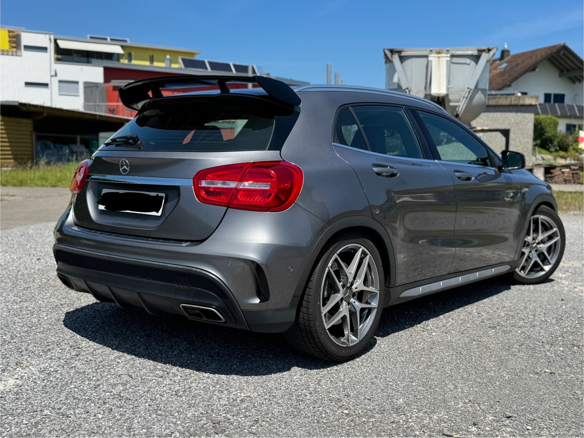 MERCEDES-BENZ GLA 45 AMG 4Matic 7G-DCT-image-4