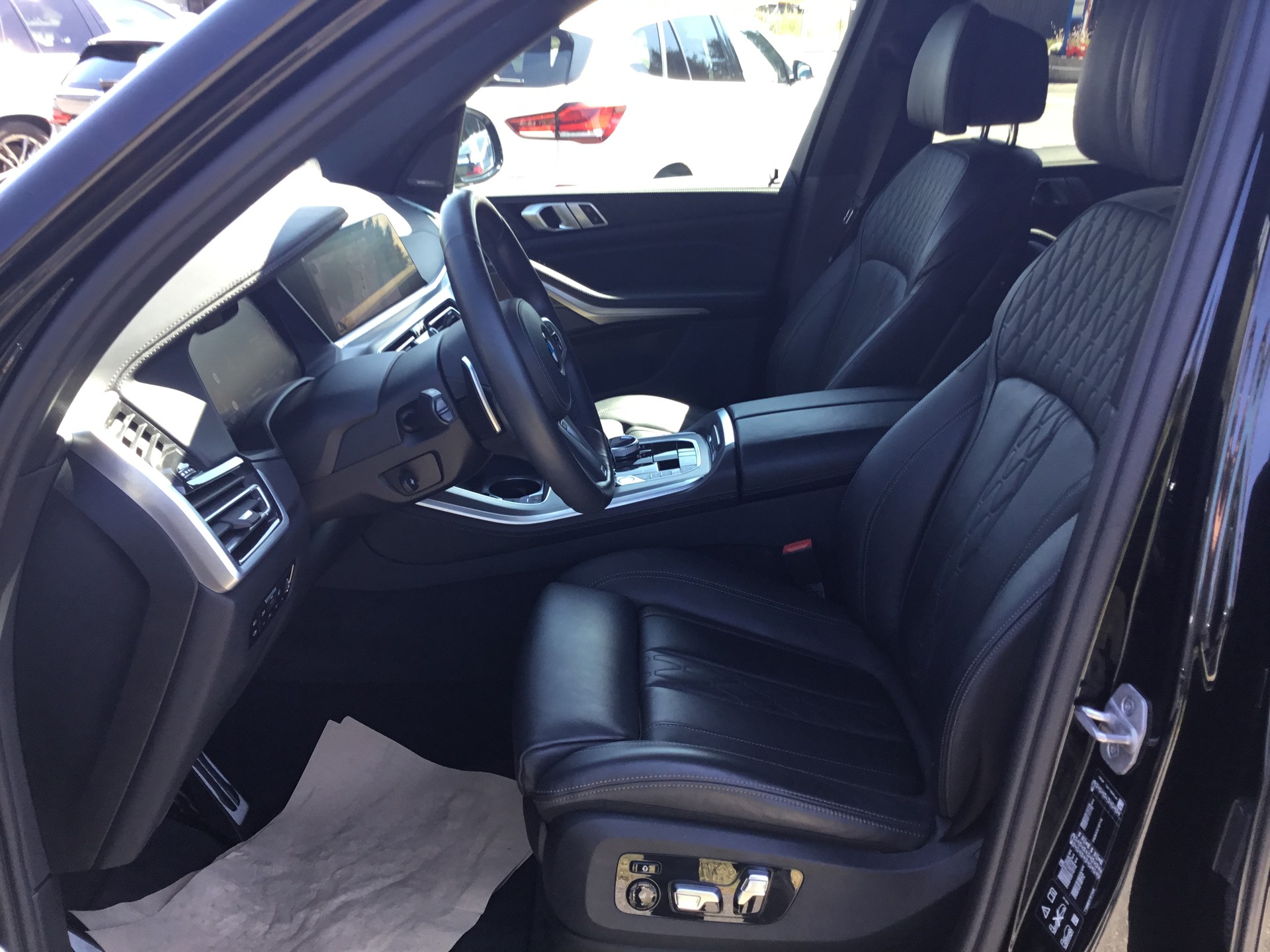BMW X5 xDrive 48V 30d M Sport Steptronic-image-12