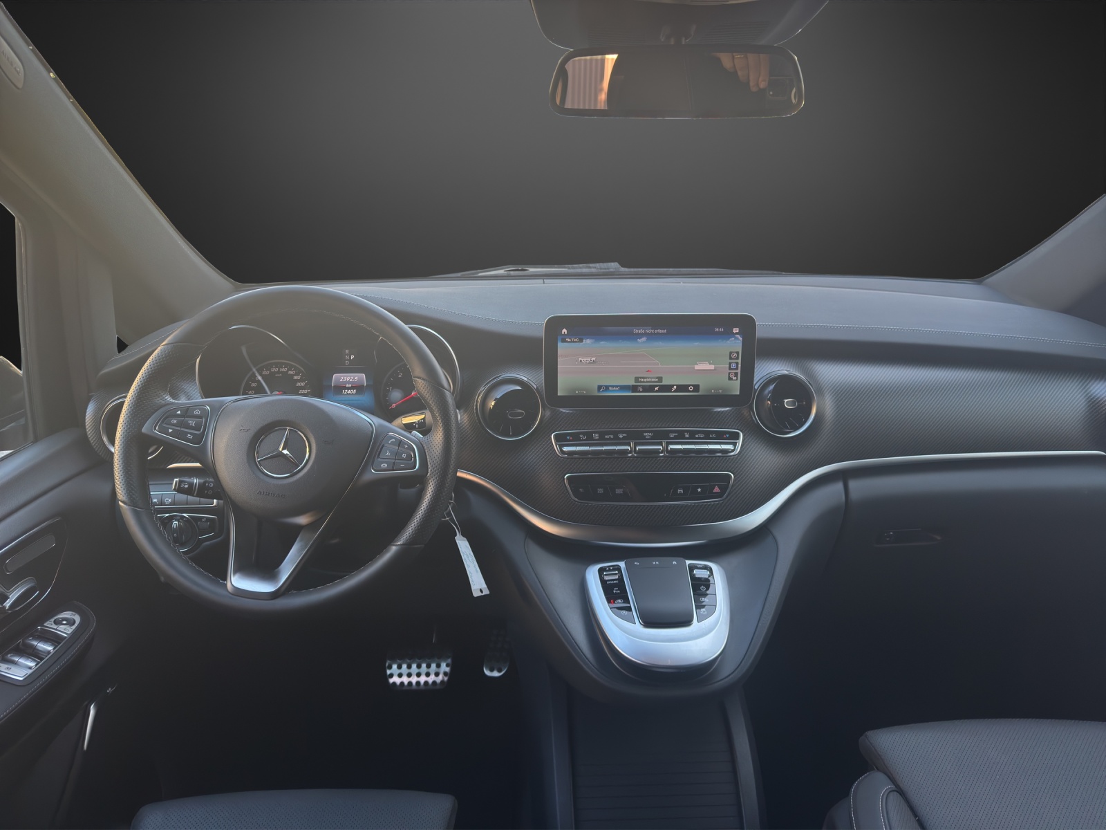 MERCEDES-BENZ V 300 d lang Swiss Edition 4Matic 9G-Tronic-image-9