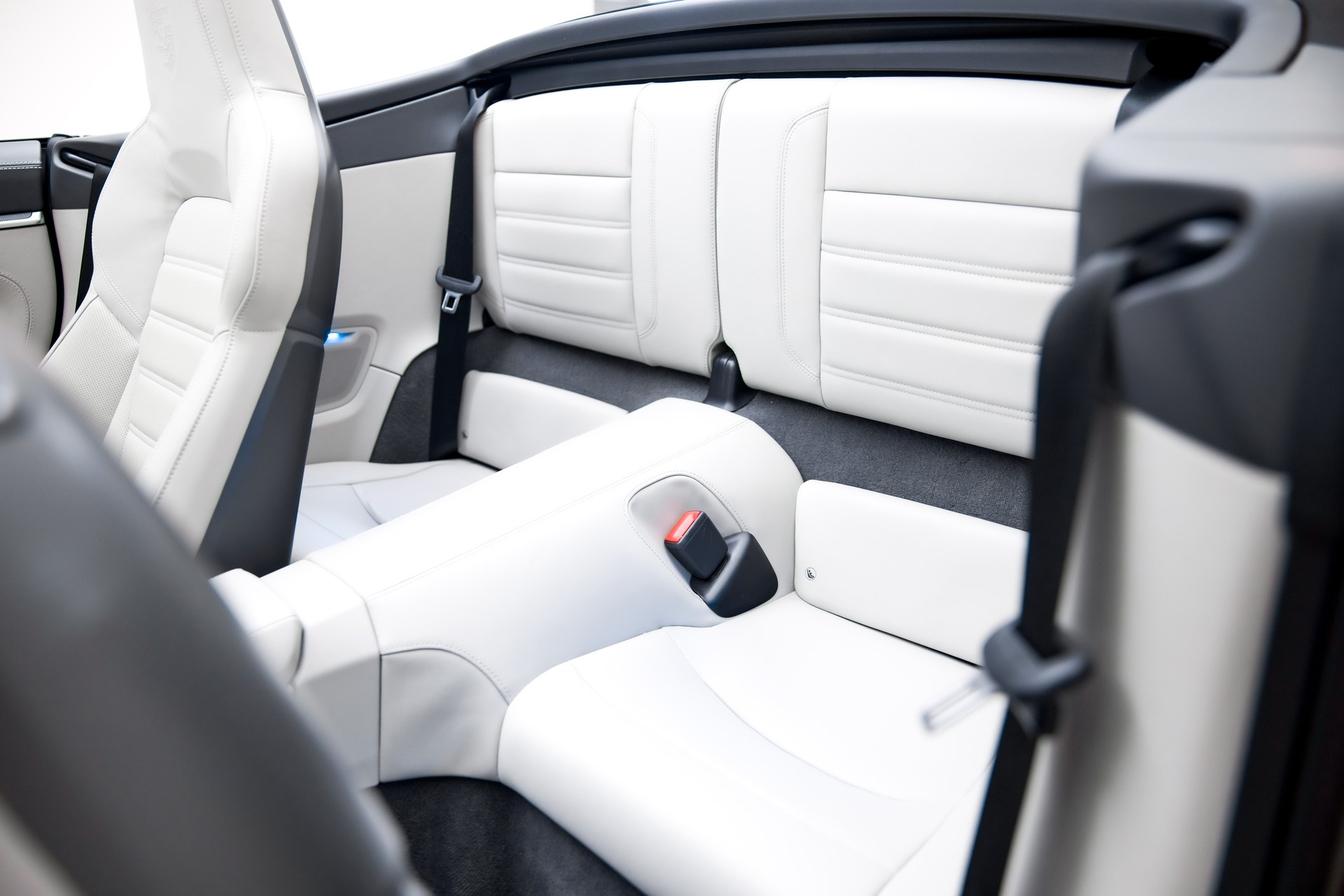 PORSCHE 911 Turbo Cabriolet PDK-image-24