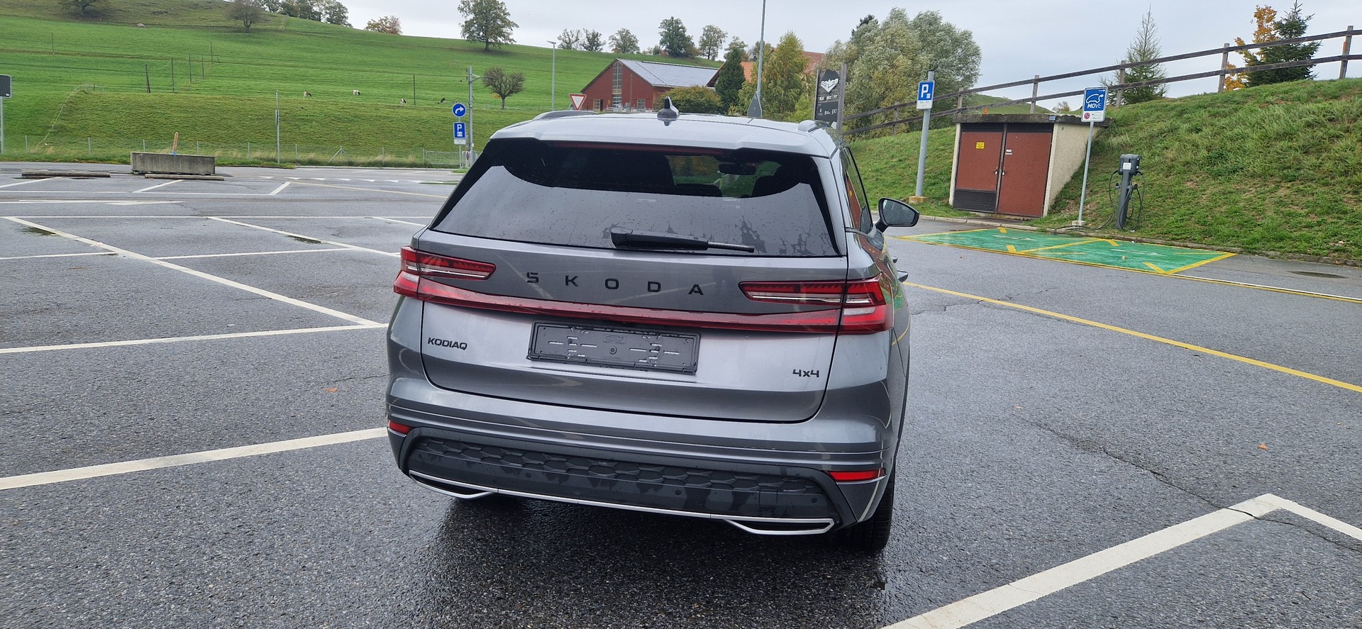 SKODA Kodiaq 2.0 TDI Sportline 4x4-image-2