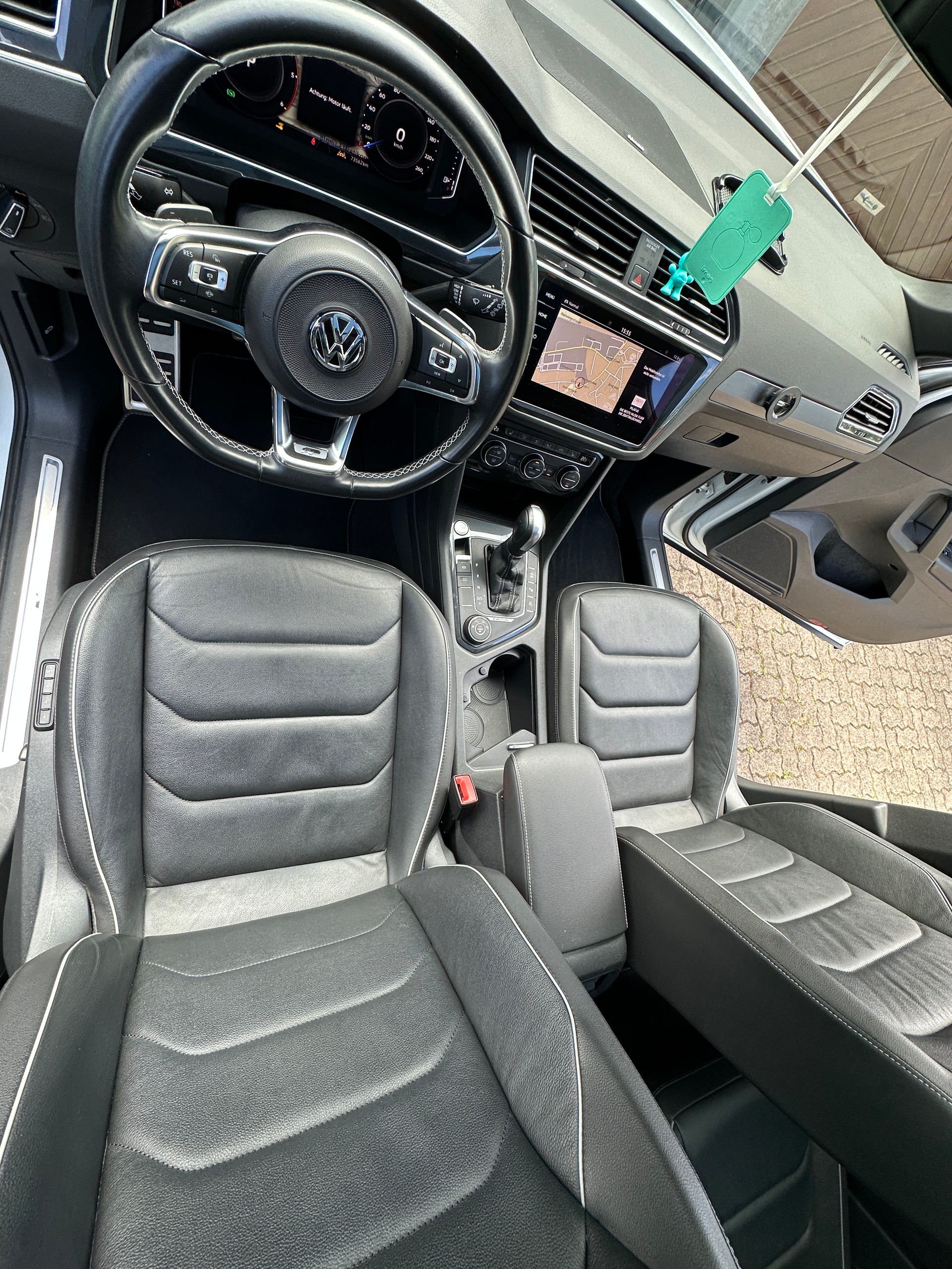 VW Tiguan 2.0 TDI SCR Highline 4Motion DSG-image-8