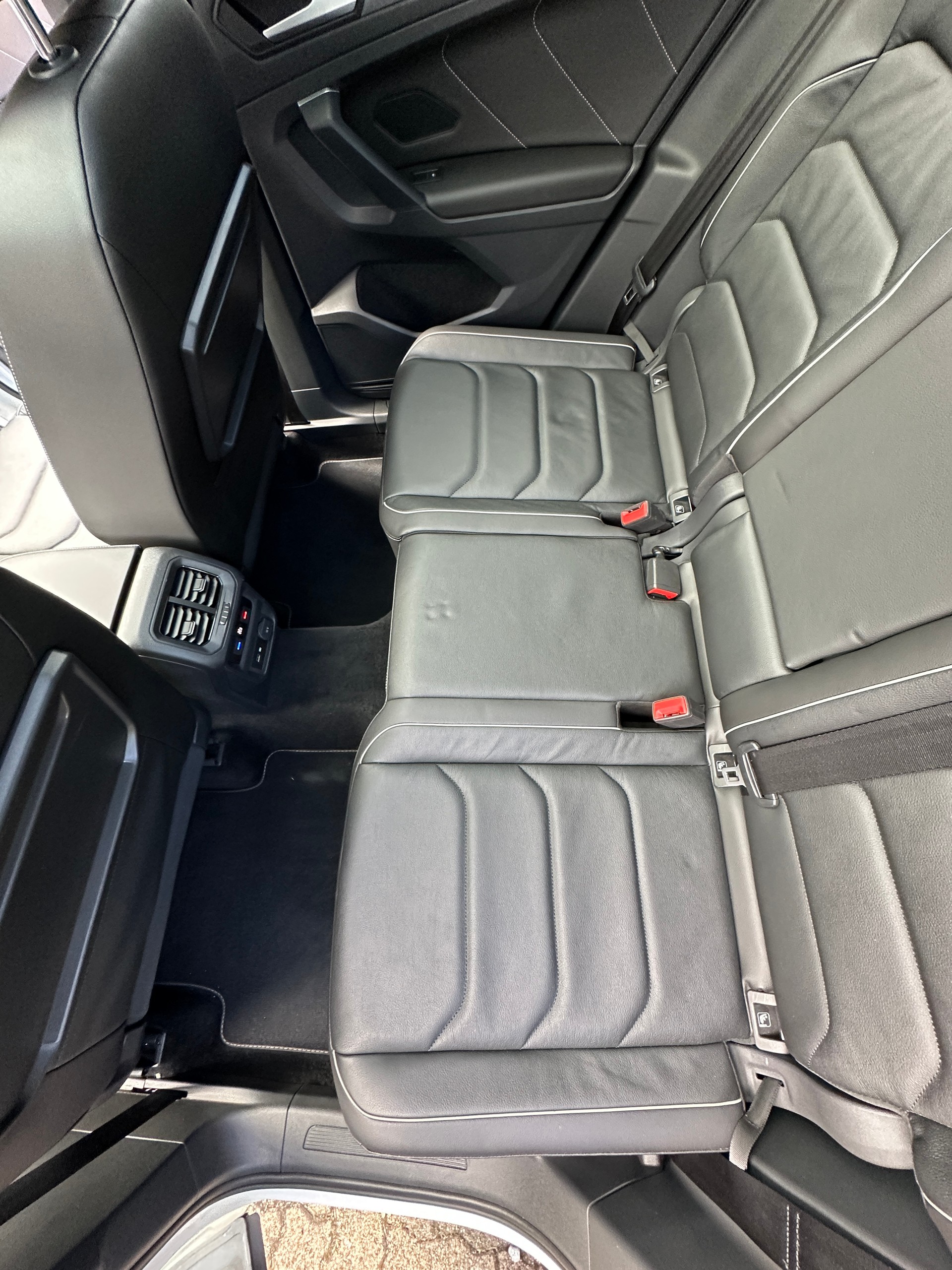 VW Tiguan 2.0 TDI SCR Highline 4Motion DSG-image-10