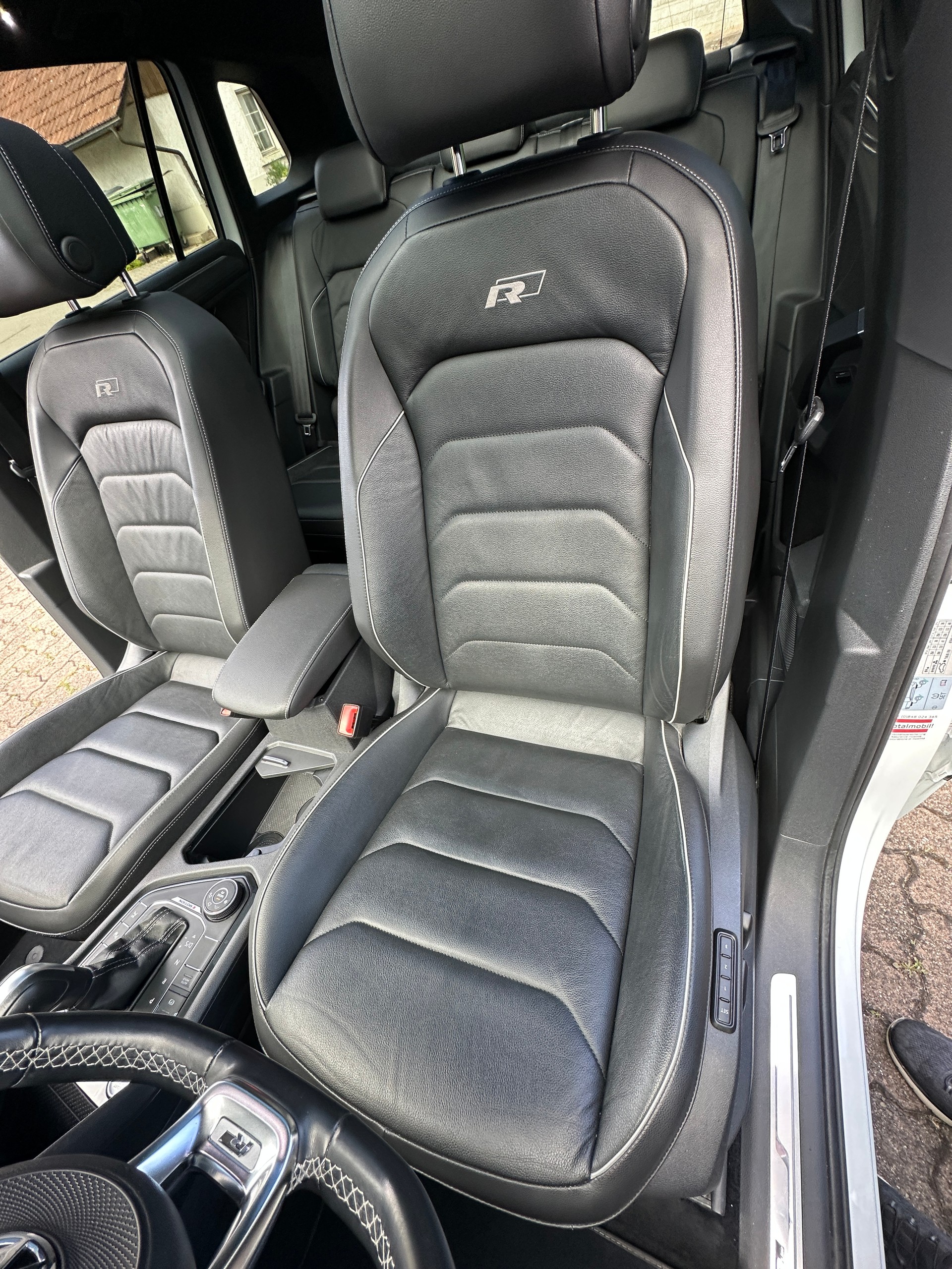VW Tiguan 2.0 TDI SCR Highline 4Motion DSG-image-7