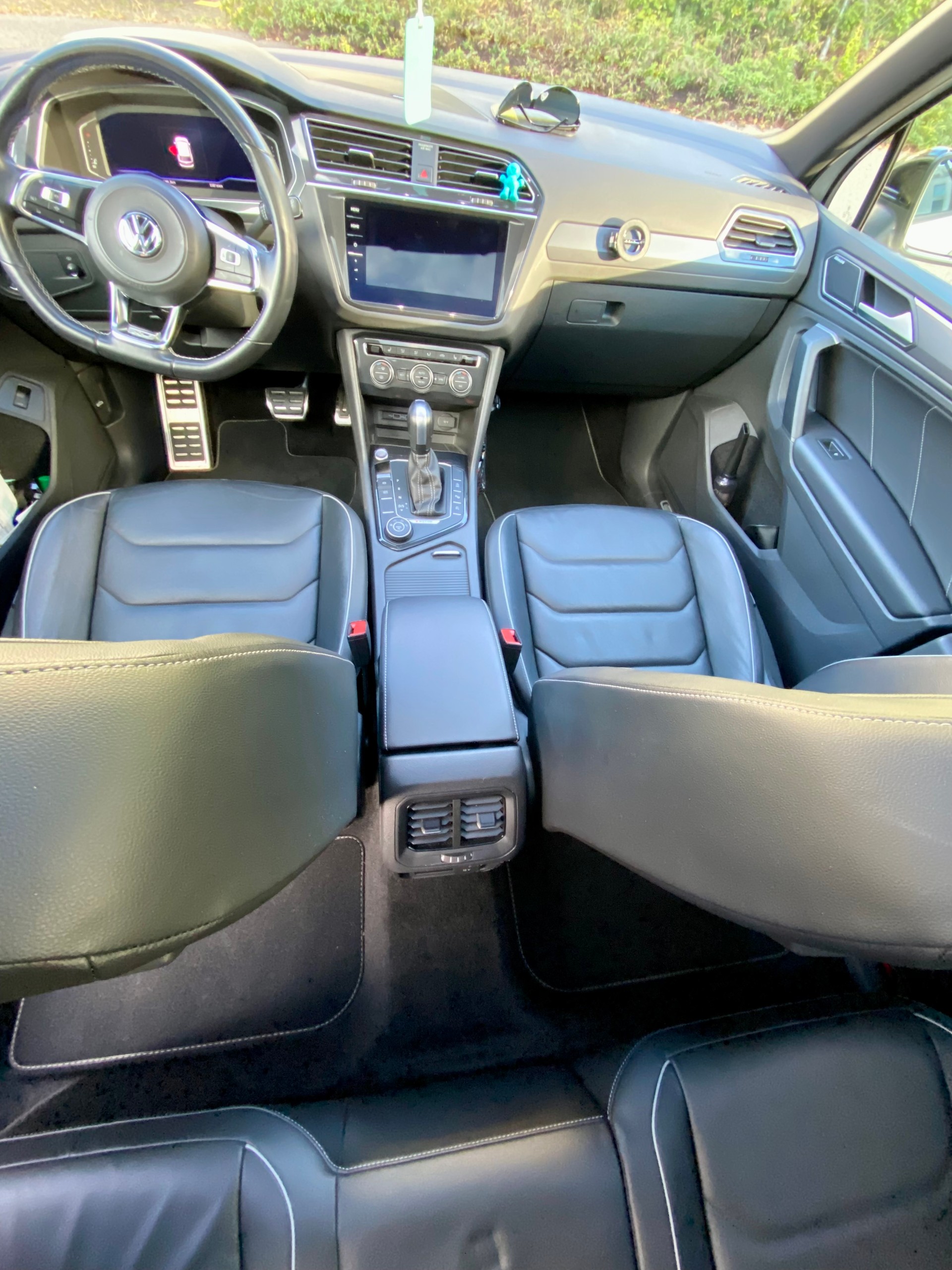 VW Tiguan 2.0 TDI SCR Highline 4Motion DSG-image-2