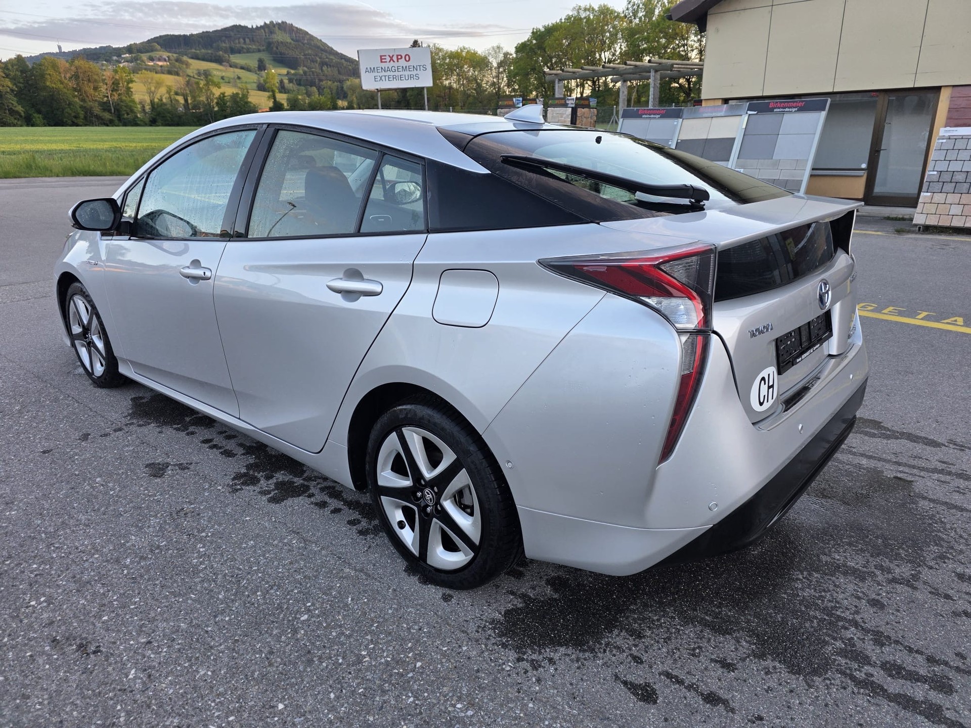 TOYOTA Prius 1.8 VVT-i HSD Sol Premium-image-1