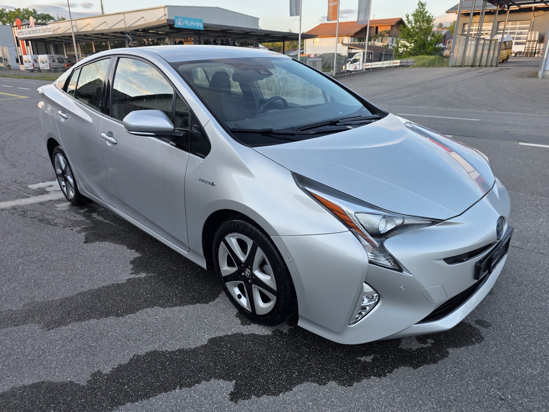 TOYOTA Prius 1.8 VVT-i HSD Sol Premium-image-2