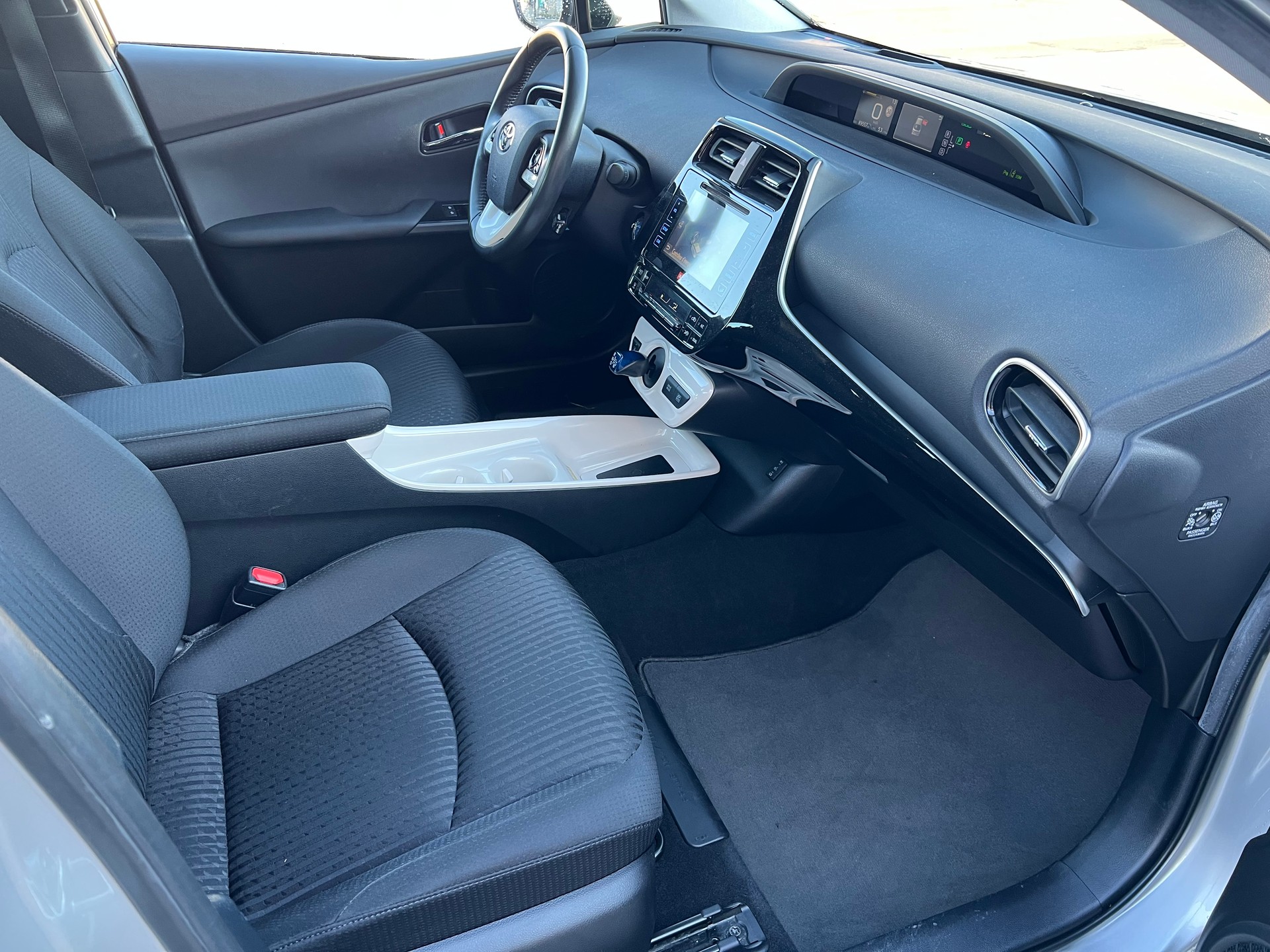 TOYOTA Prius 1.8 VVT-i HSD Sol Premium-image-10