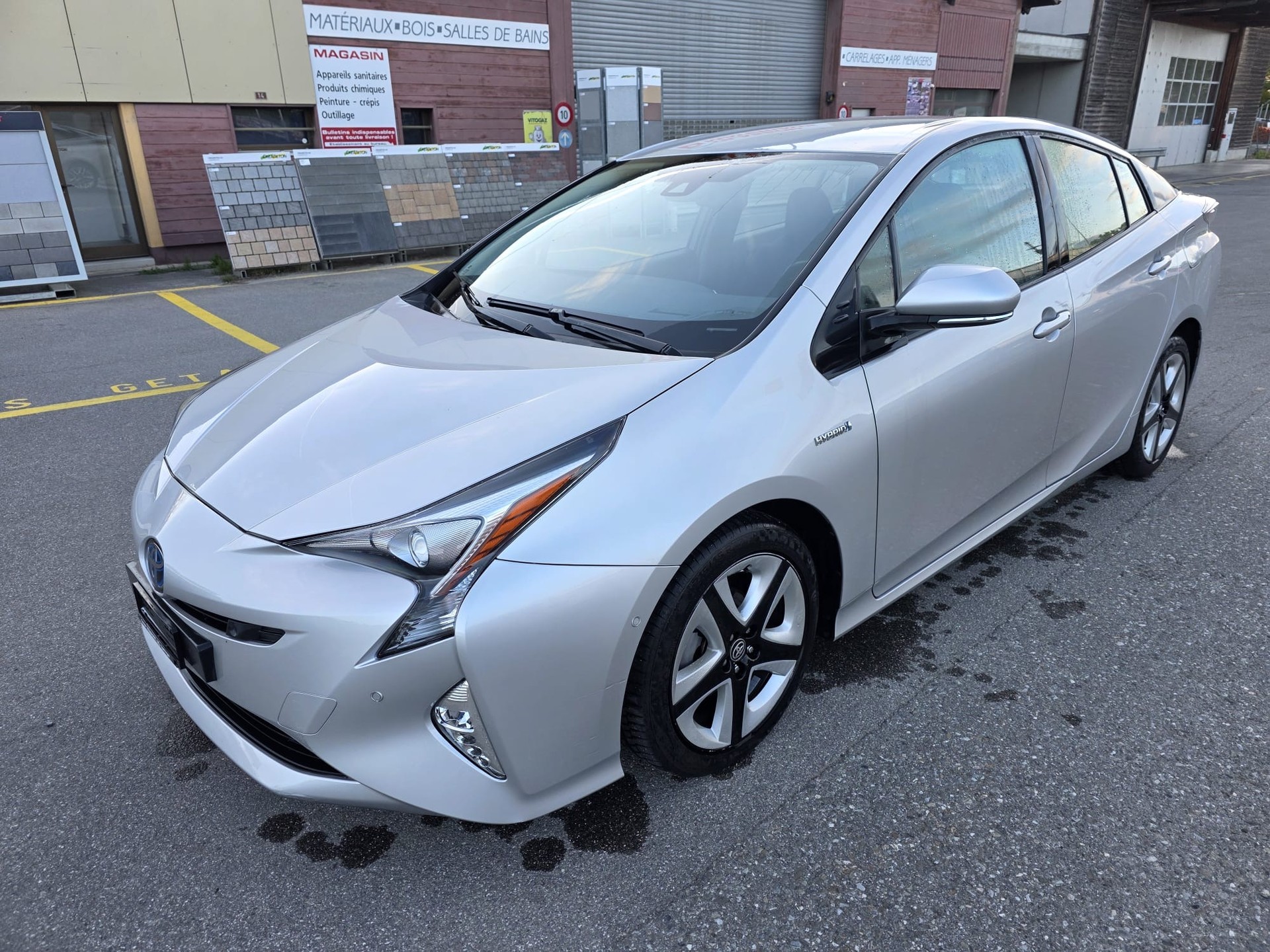 TOYOTA Prius 1.8 VVT-i HSD Sol Premium-image-0