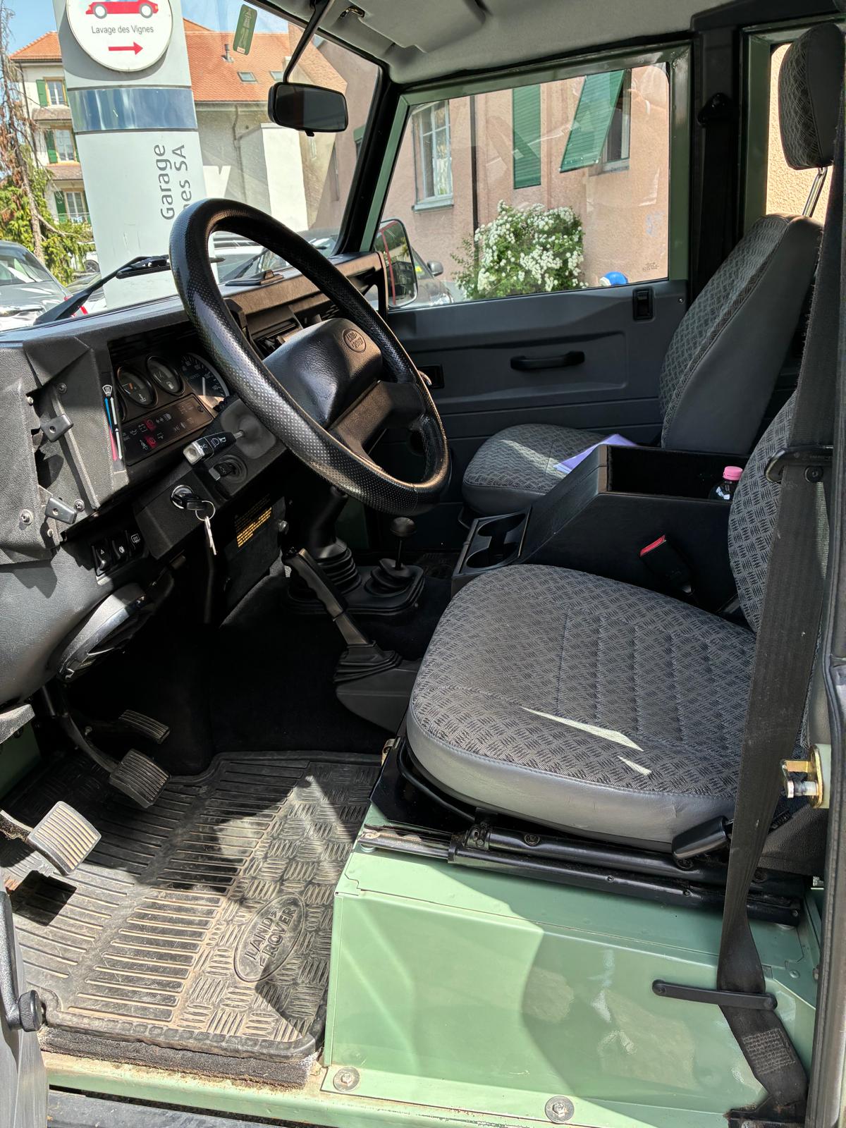 LAND ROVER 110 300TDI-image-3