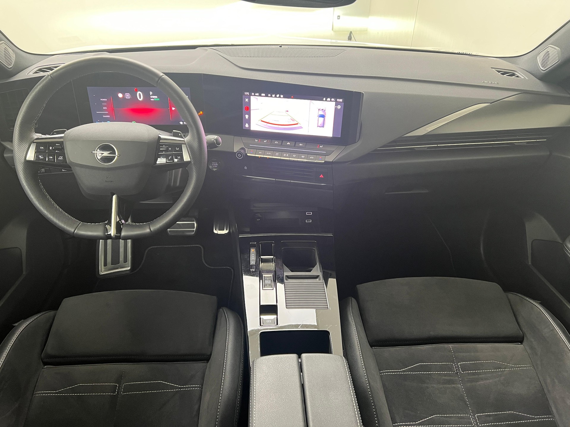 OPEL Astra 1.6 T PHEV 180 Swiss Plus / ab 3,99% Leasing bei Abschluss einer Protect Autoversicherung-image-12