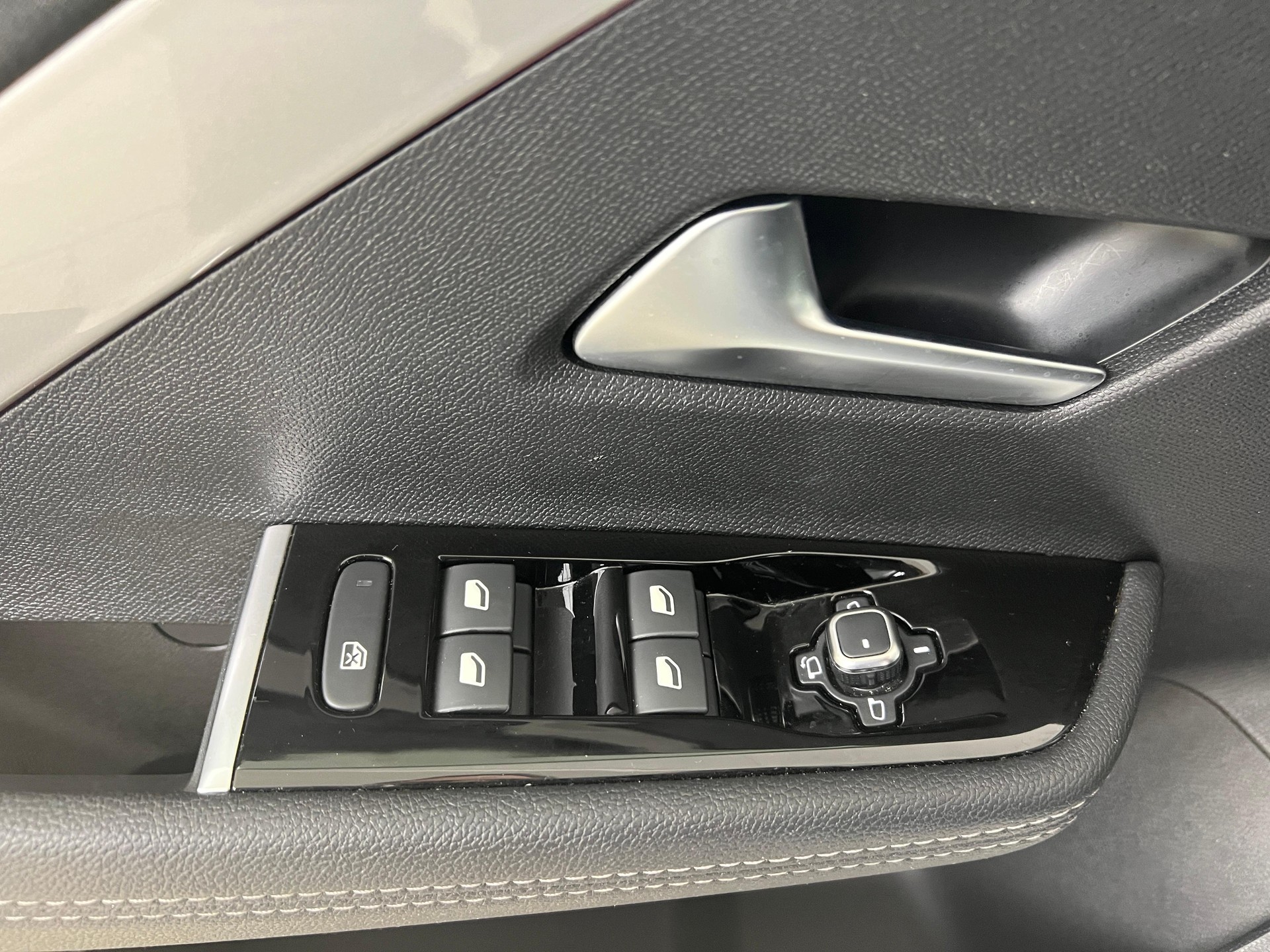 OPEL Astra 1.6 T PHEV 180 Swiss Plus / ab 3,99% Leasing bei Abschluss einer Protect Autoversicherung-image-17