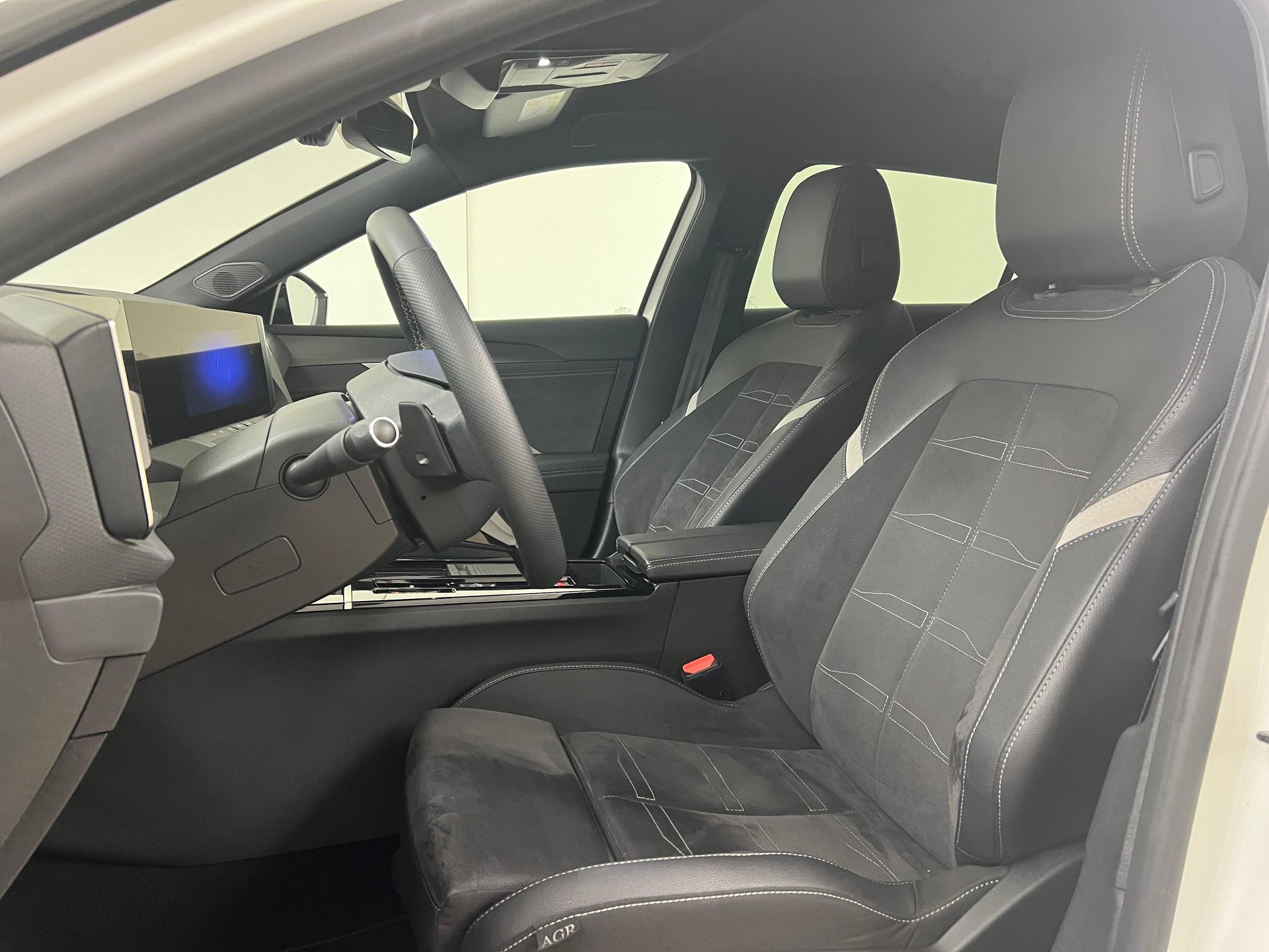 OPEL Astra 1.6 T PHEV 180 Swiss Plus / ab 3,99% Leasing bei Abschluss einer Protect Autoversicherung-image-7