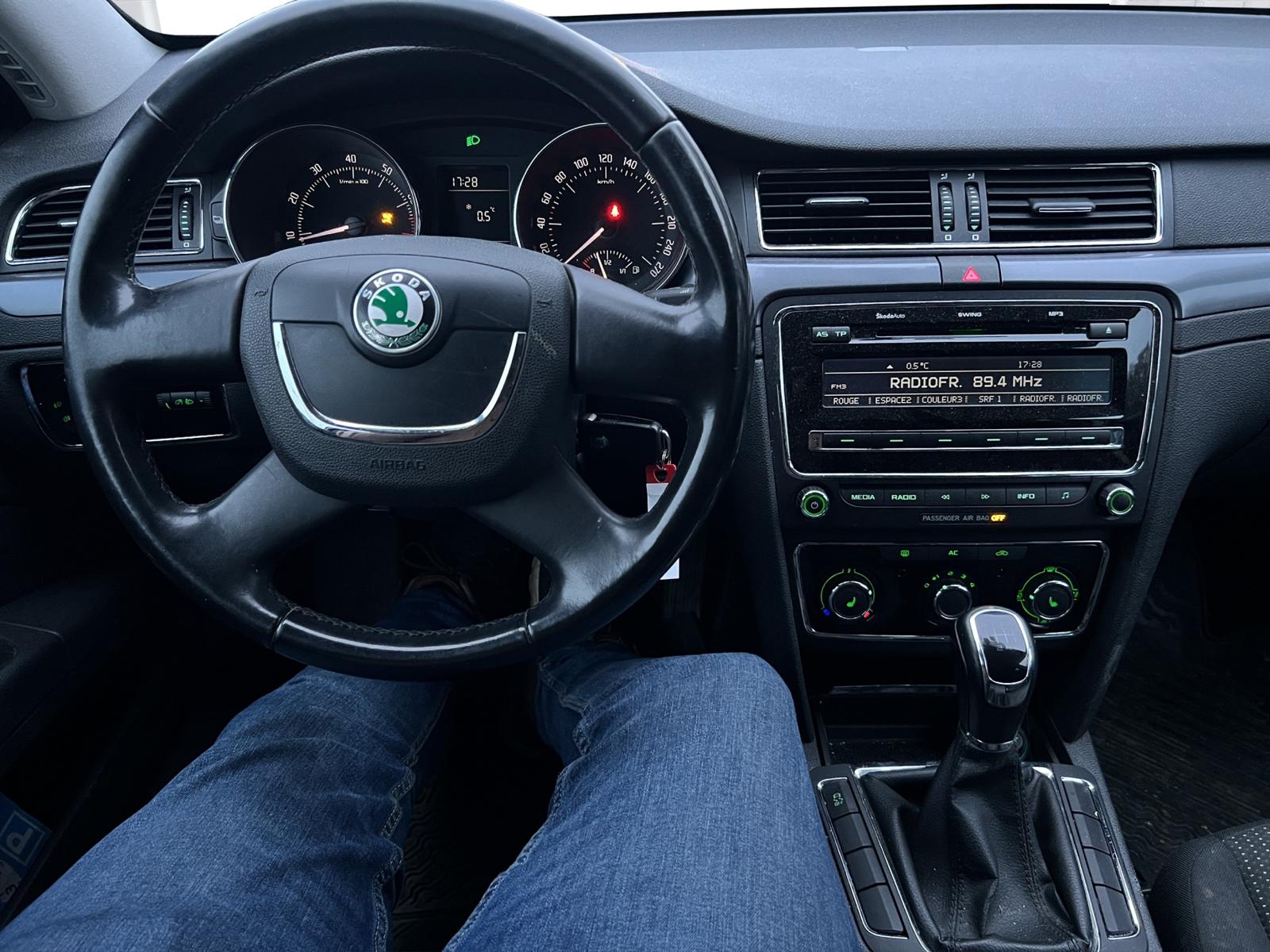 SKODA SUPERB-image-6