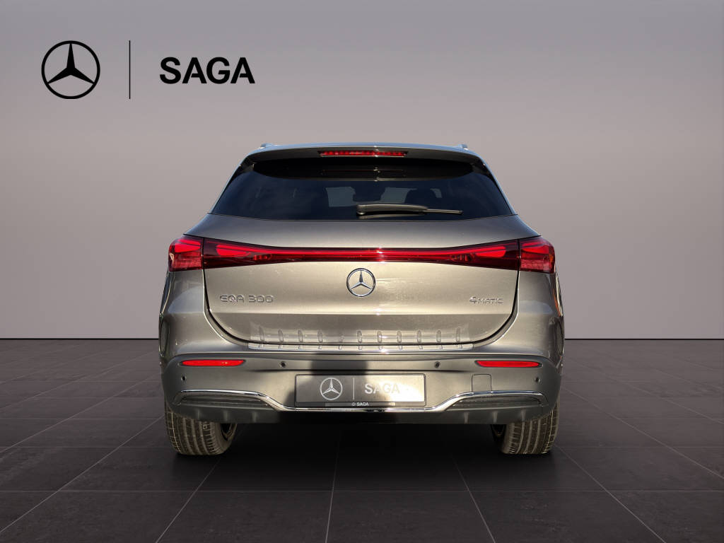MERCEDES-BENZ EQA 300 Excellence AMG Line 4matic-image-4