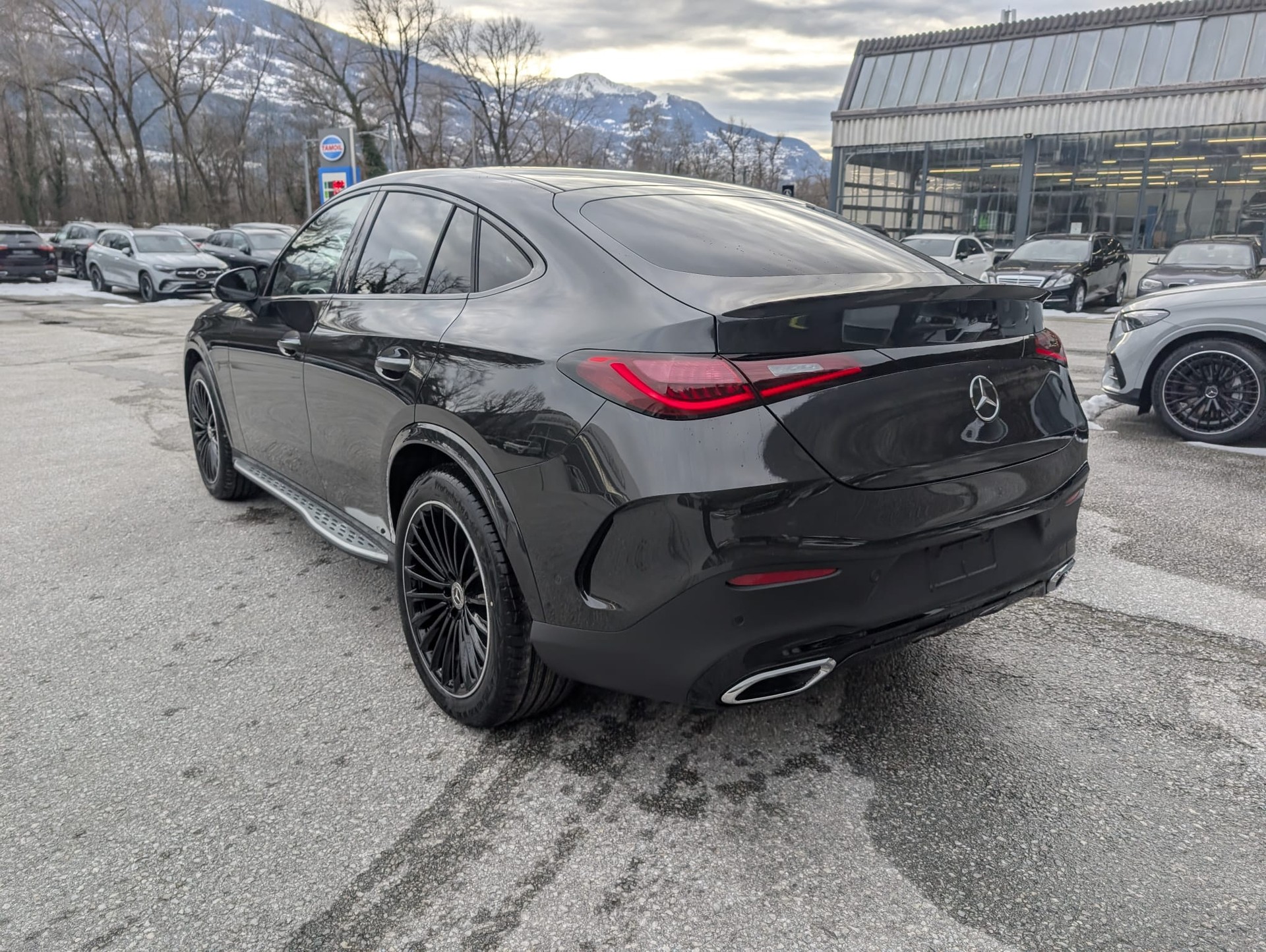 MERCEDES-BENZ GLC Coupé 300 4Matic 9G-Tronic-image-2