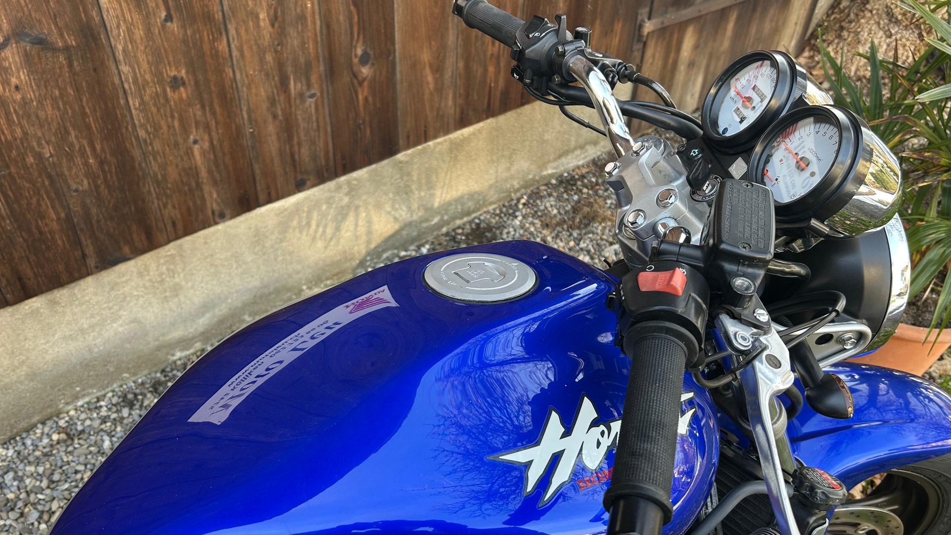 HONDA CB 600 F Hornet-showroom-element-3