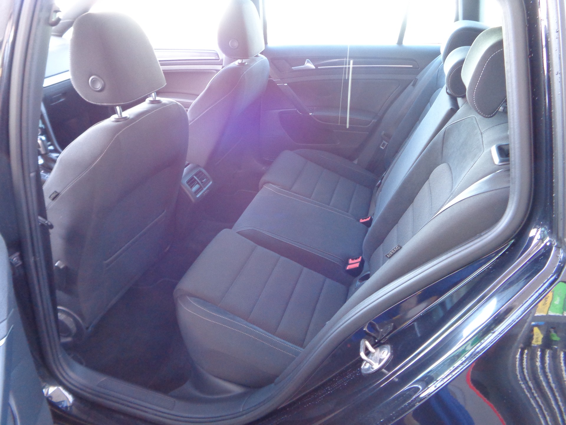 VW Golf Variant 2.0 TSI R 4Motion DSG-image-6