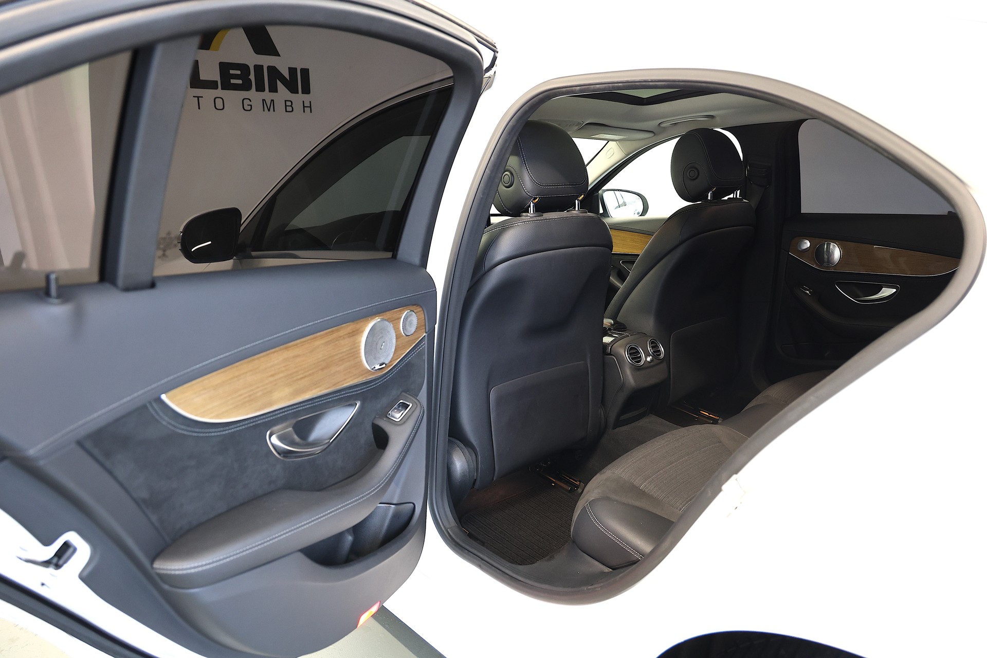 MERCEDES-BENZ C 220 BlueTEC AMG Line-image-16