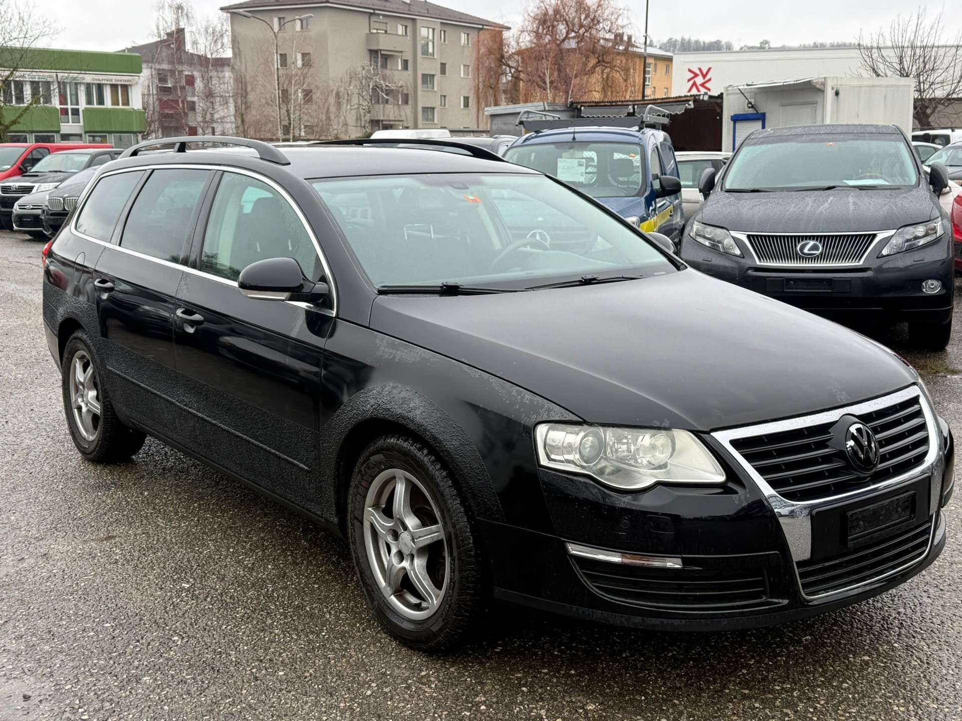 VW Passat Variant 2.0 TDI Trendline 4Motion-image-4