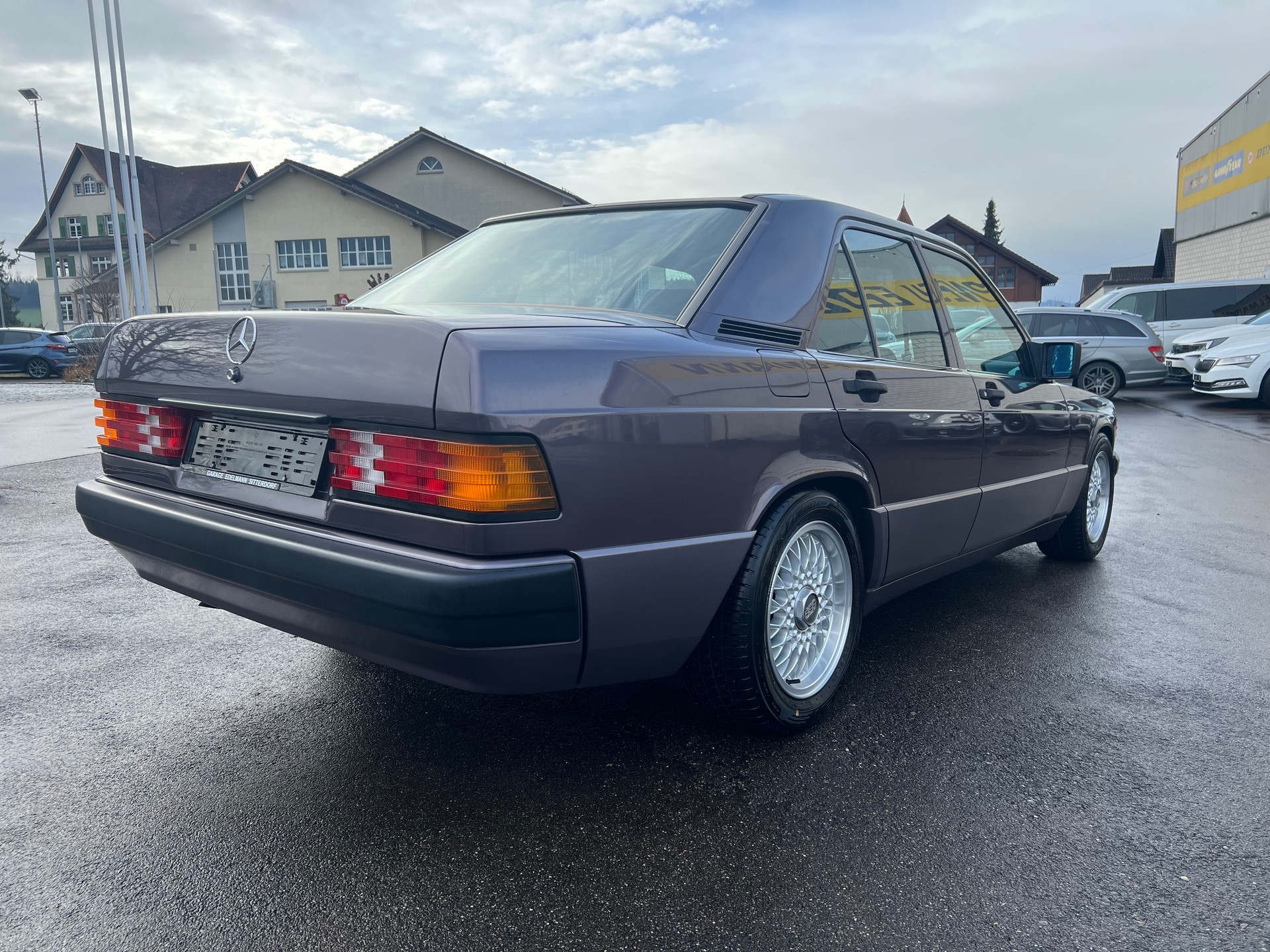 MERCEDES-BENZ 190 E 2.3-image-4