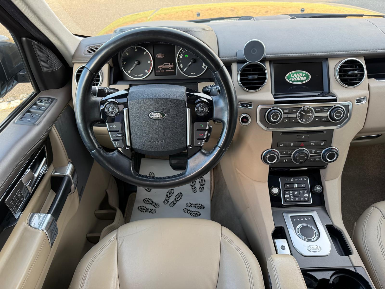 LAND ROVER Discovery 3.0 SDV6 256 HSE-image-9