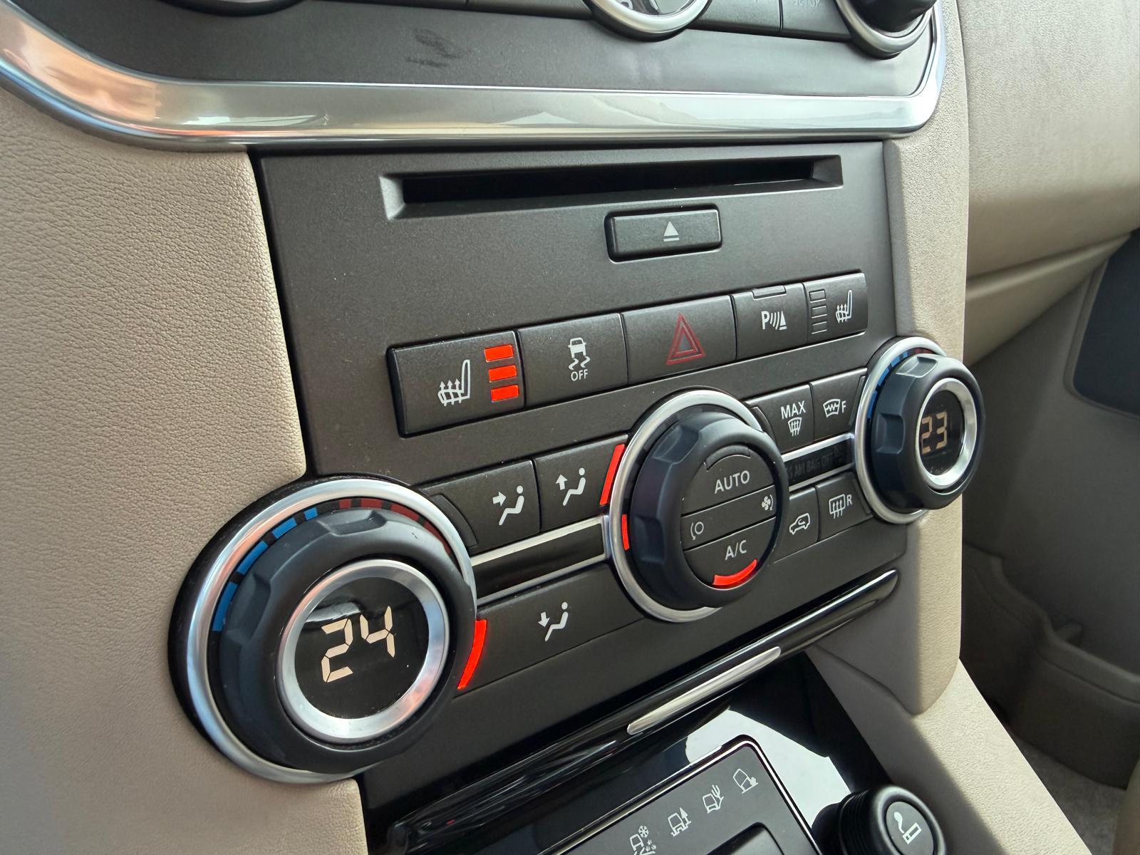 LAND ROVER Discovery 3.0 SDV6 256 HSE-image-15
