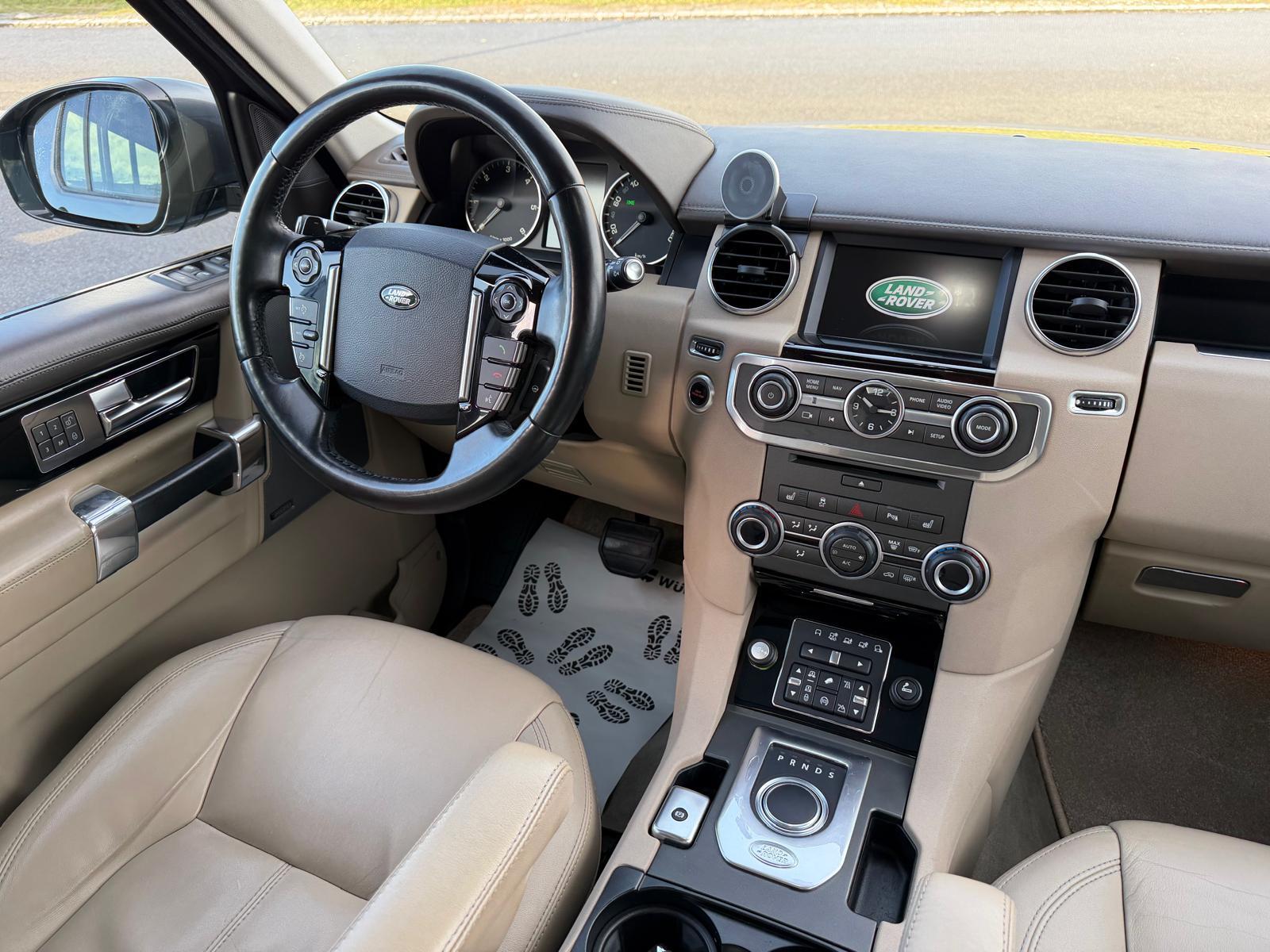 LAND ROVER Discovery 3.0 SDV6 256 HSE-image-11