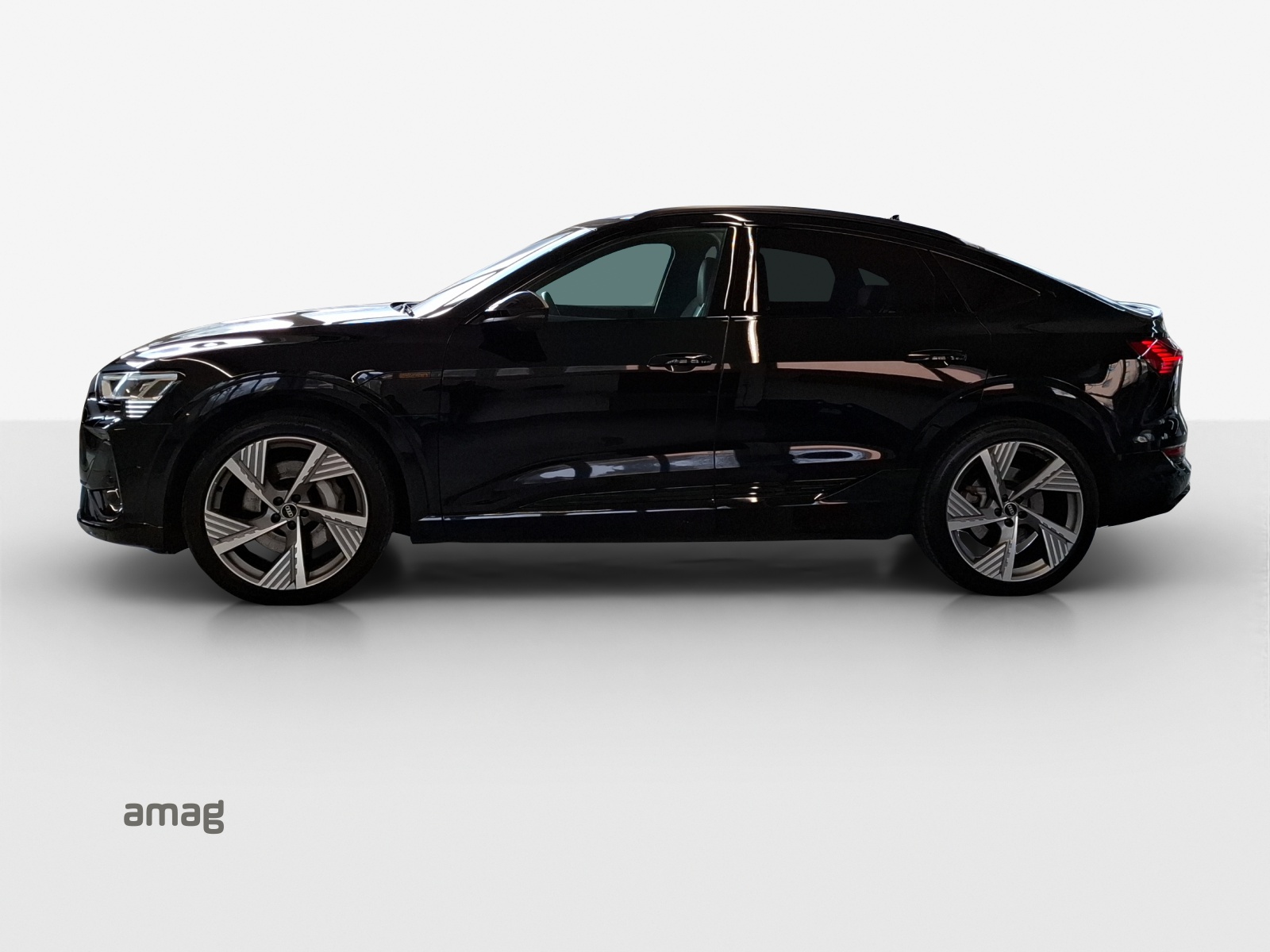AUDI e-tron 55 Sportback S Line Black Edition quattro-showroom-element-1