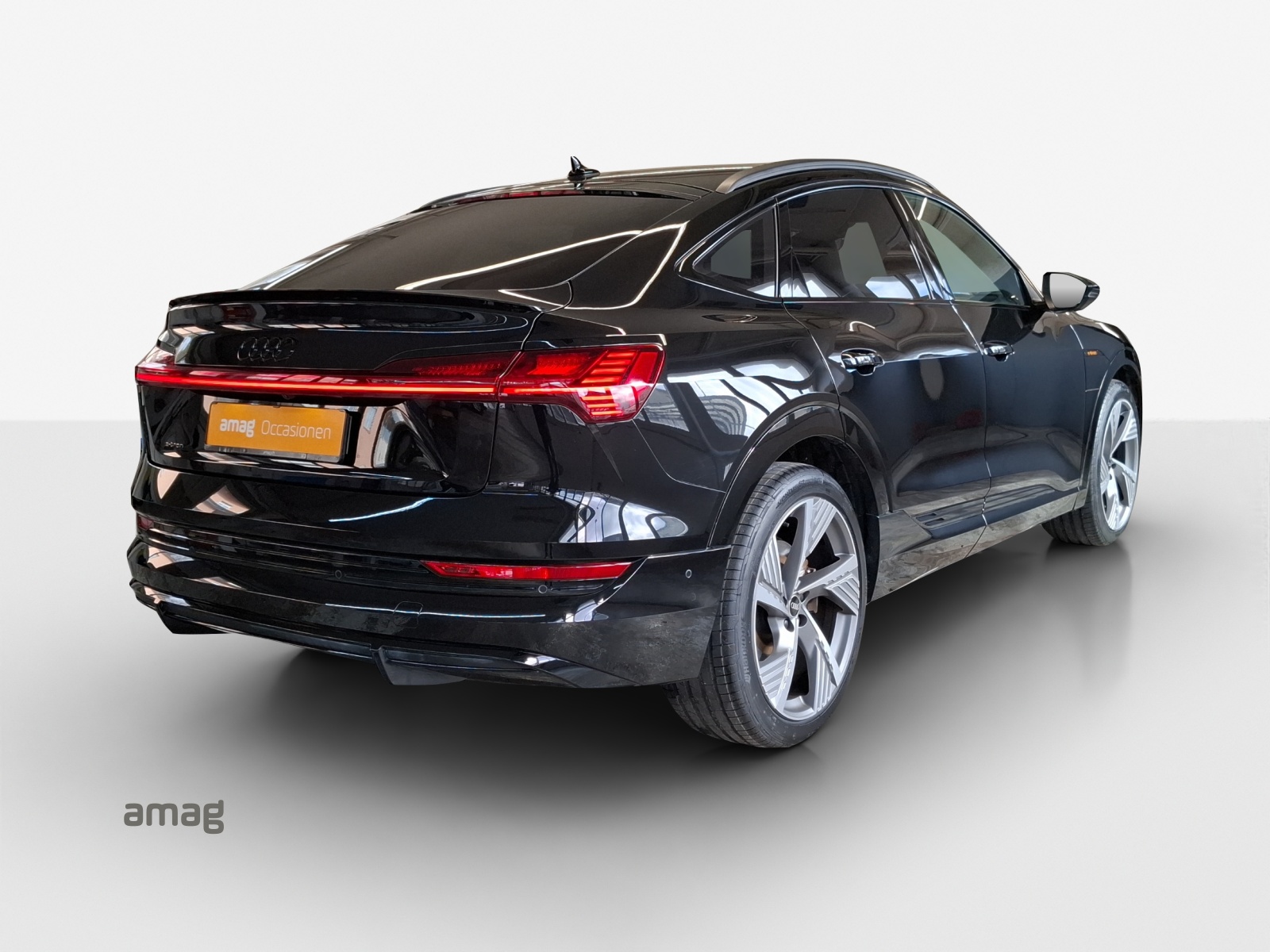 AUDI e-tron 55 Sportback S Line Black Edition quattro-image-5
