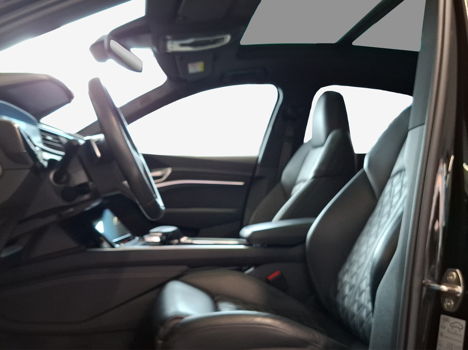 AUDI e-tron 55 Sportback S Line Black Edition quattro-image-8