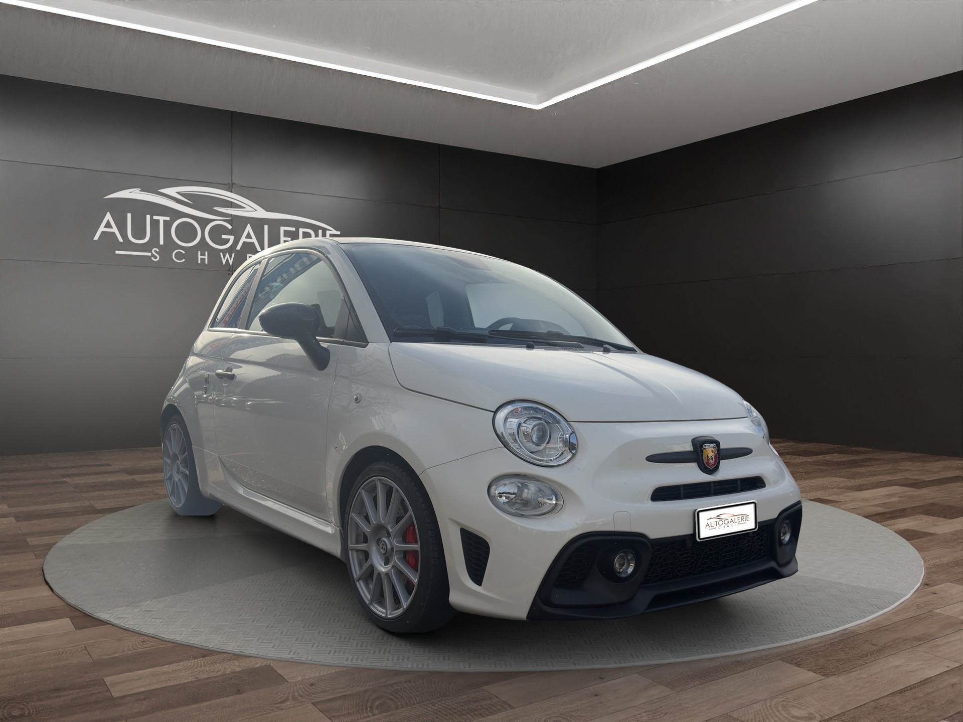 FIAT 595 1.4 16V Turbo Abarth Competizione | CH | Carbon | Bi-Xenon | Navigation Touch |