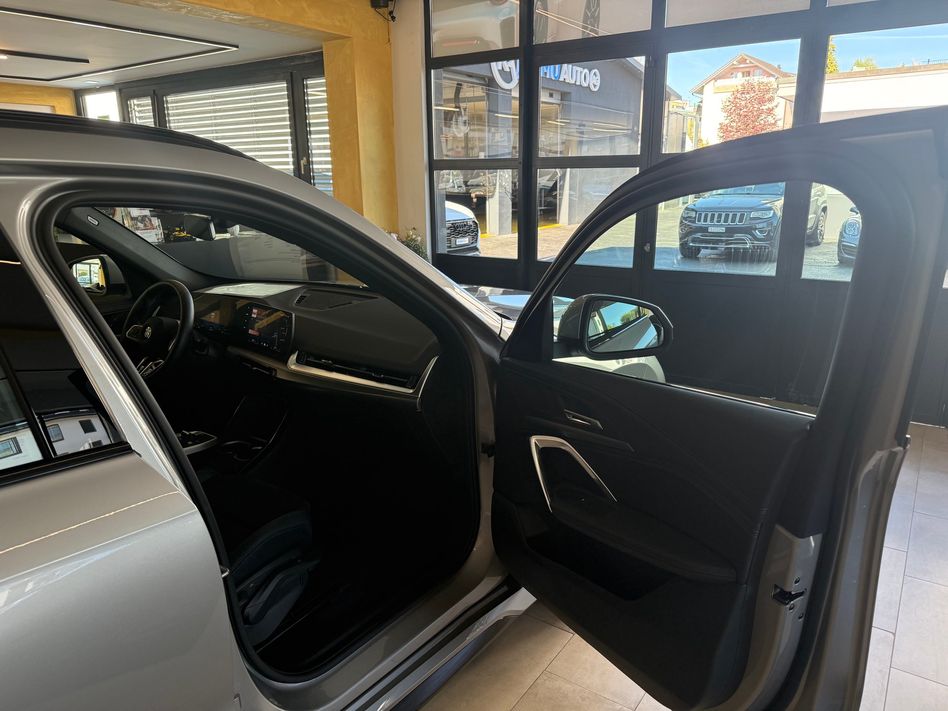 BMW X1 sDrive 18i M Sport-image-6