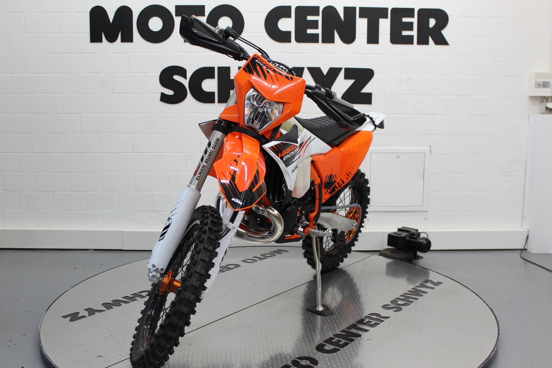 KTM EXC HARDENDURO-showroom-element-3