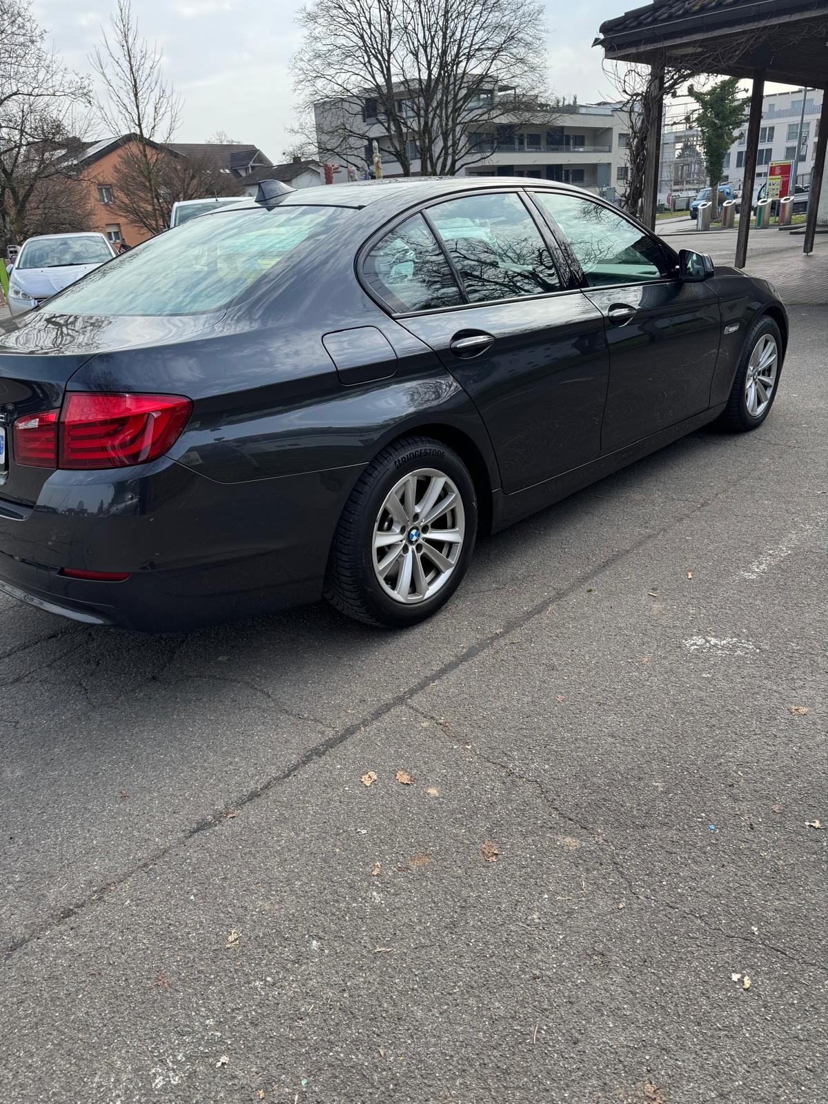 BMW 530d xDrive Luxury Line Steptronic-image-3
