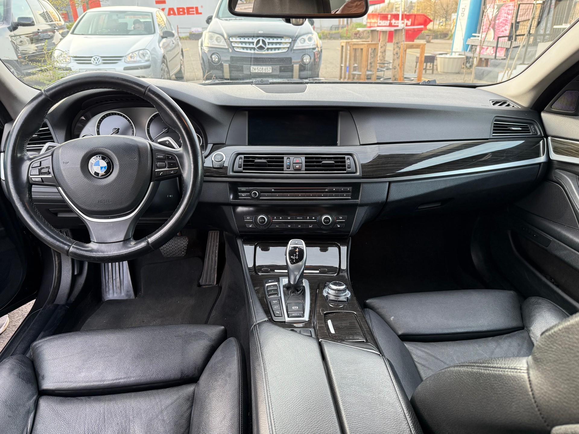 BMW 530d xDrive Luxury Line Steptronic-image-5