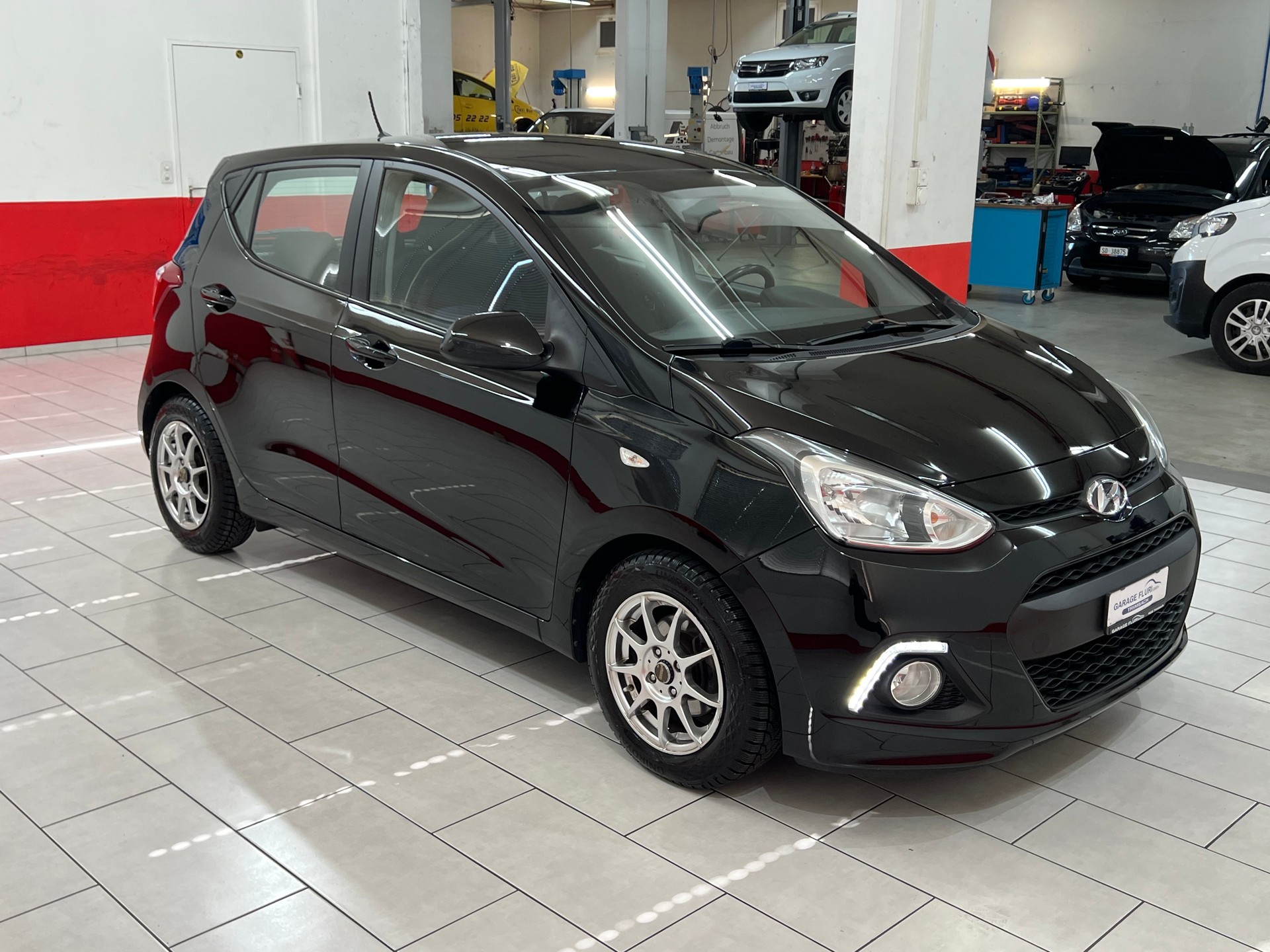 HYUNDAI i10 1.2 Amplia-image-4