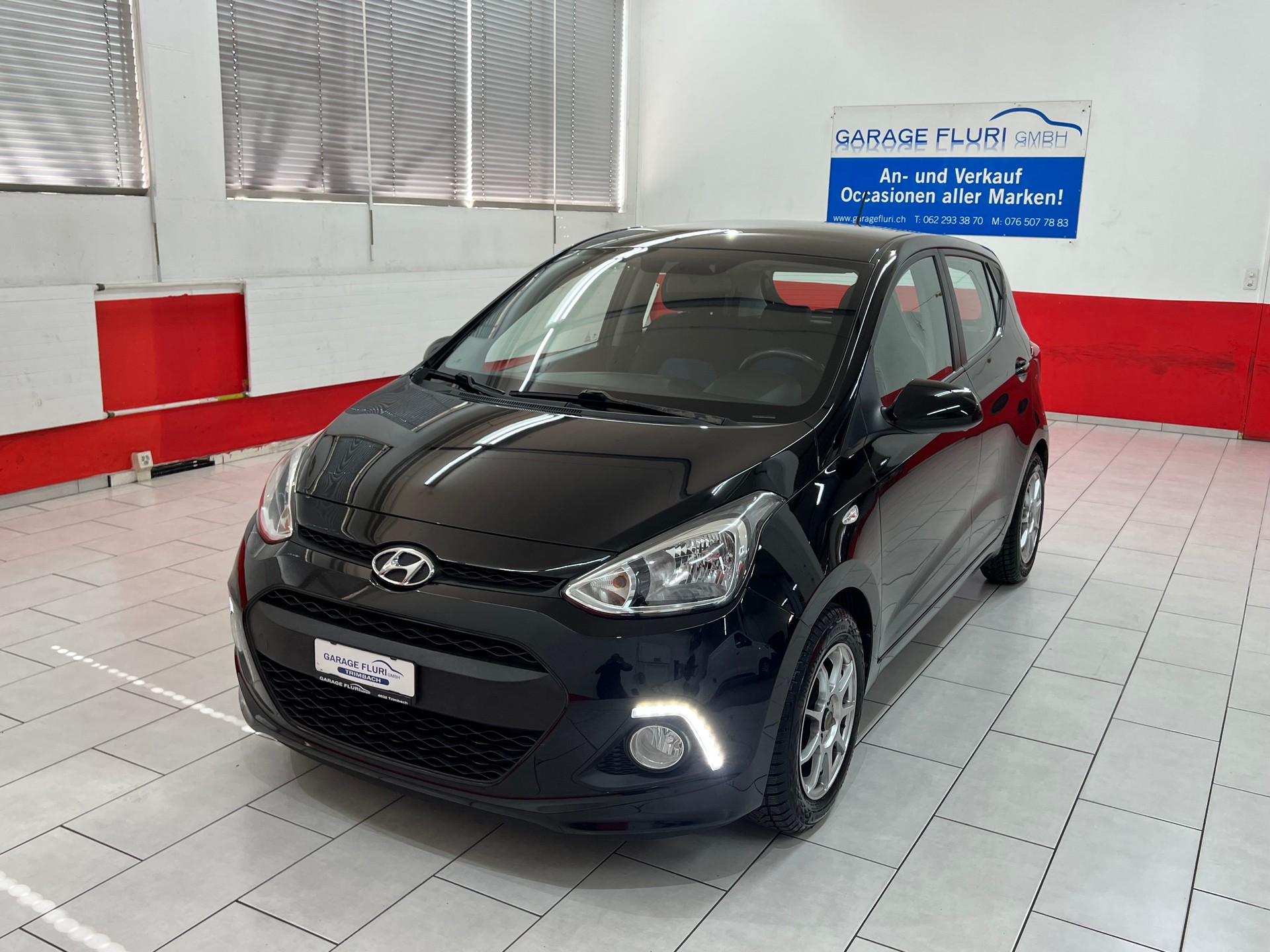 HYUNDAI i10 1.2 Amplia-image-1