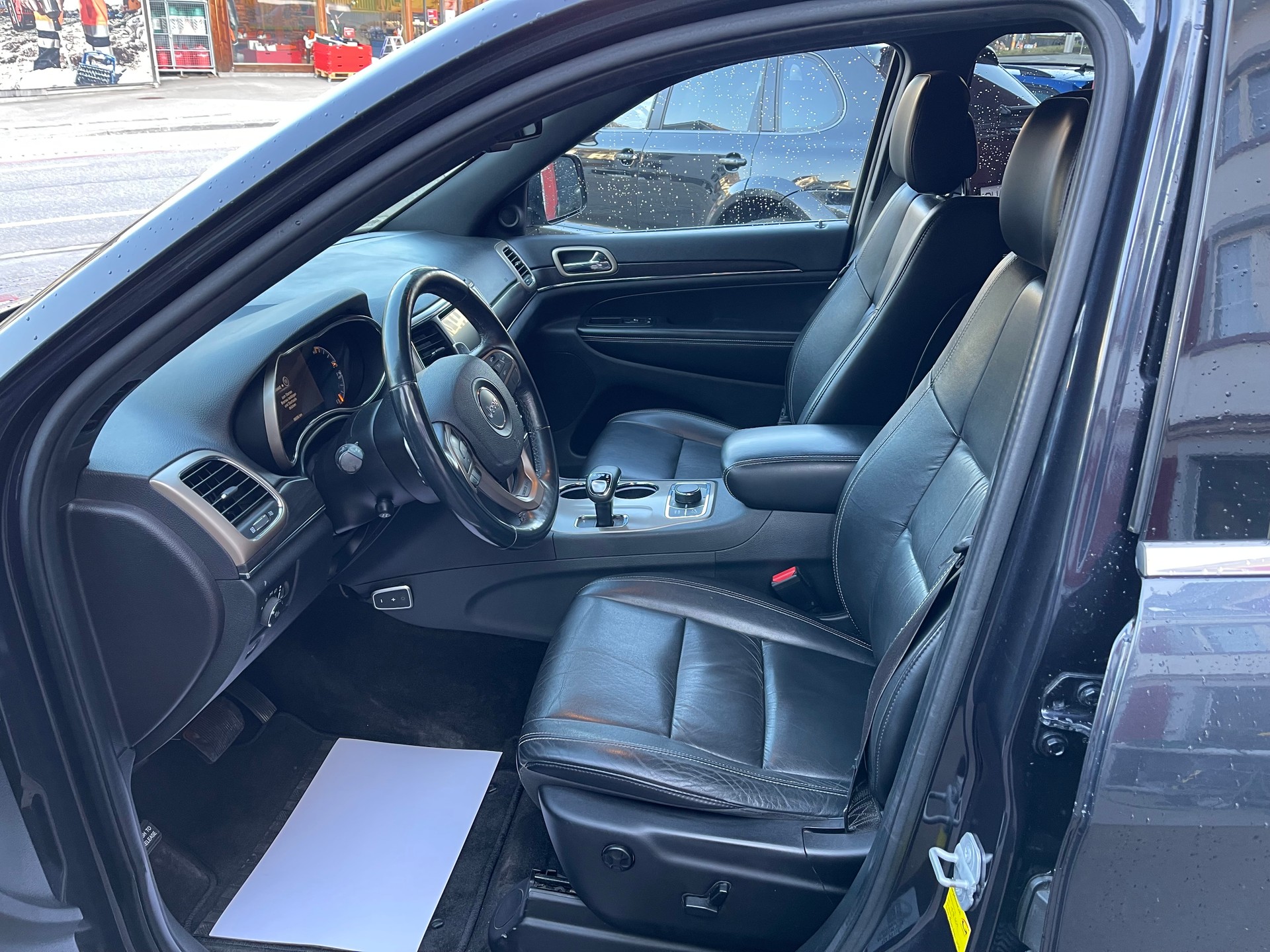 JEEP Grand Cherokee 3.0 CRD Limited Automatic-image-9