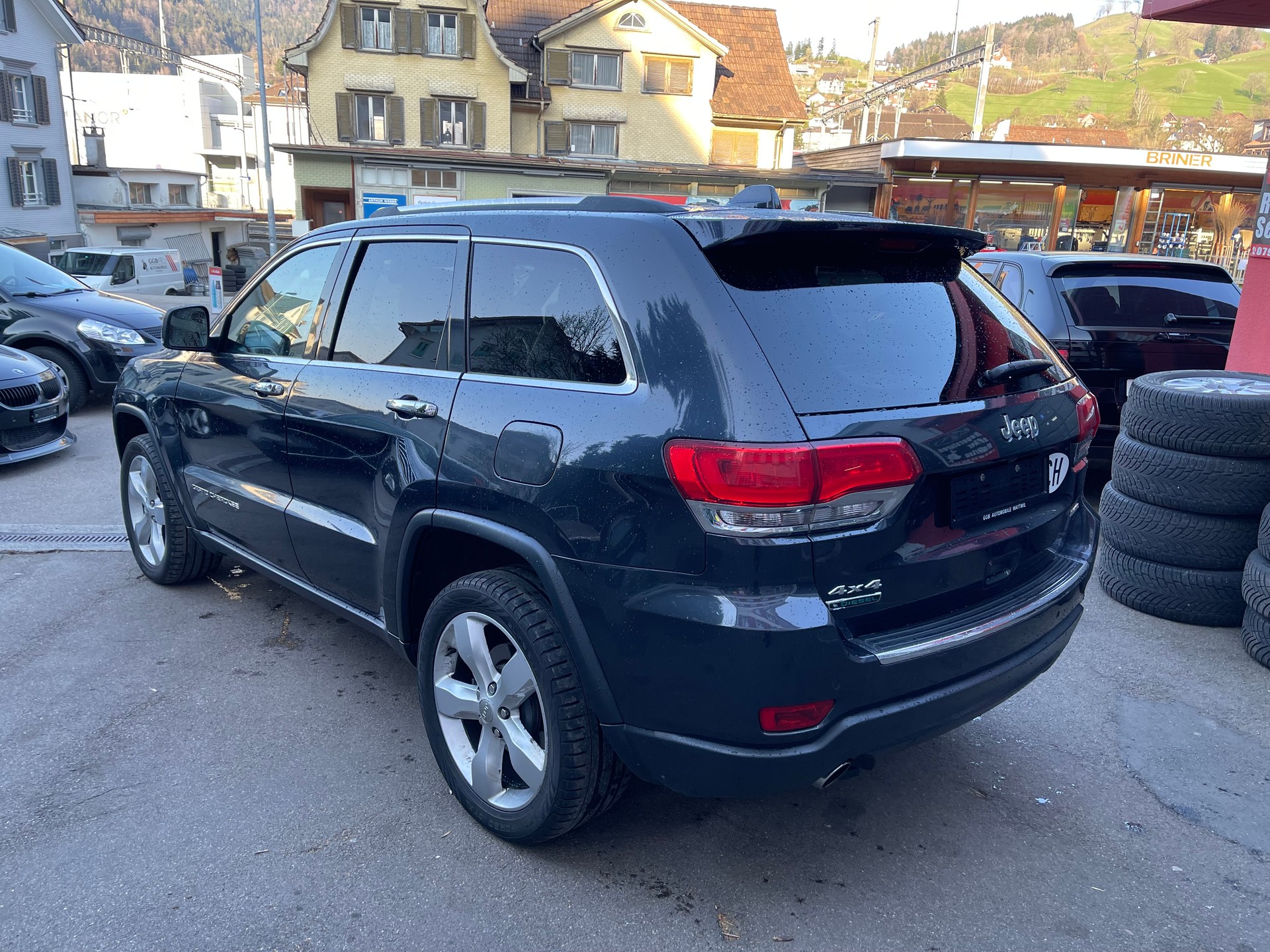 JEEP Grand Cherokee 3.0 CRD Limited Automatic-image-3