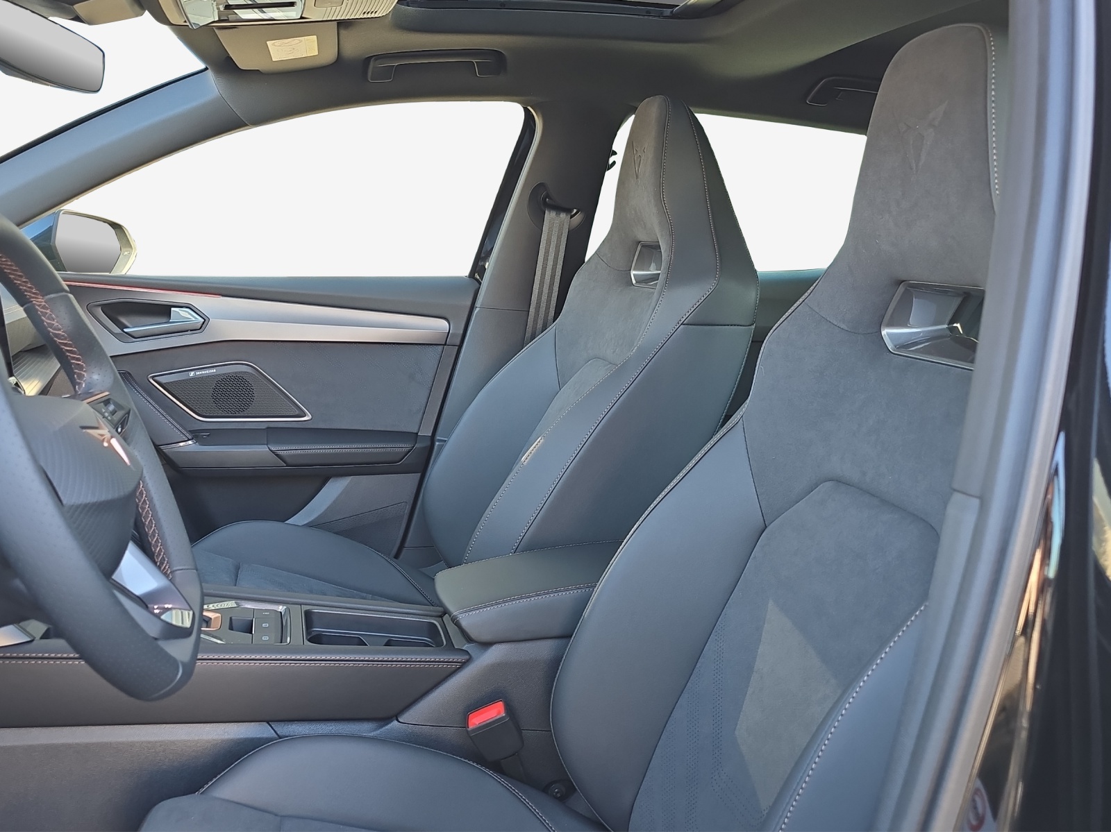 CUPRA LEON 2.0 TSI Black Symphony DSG-image-7