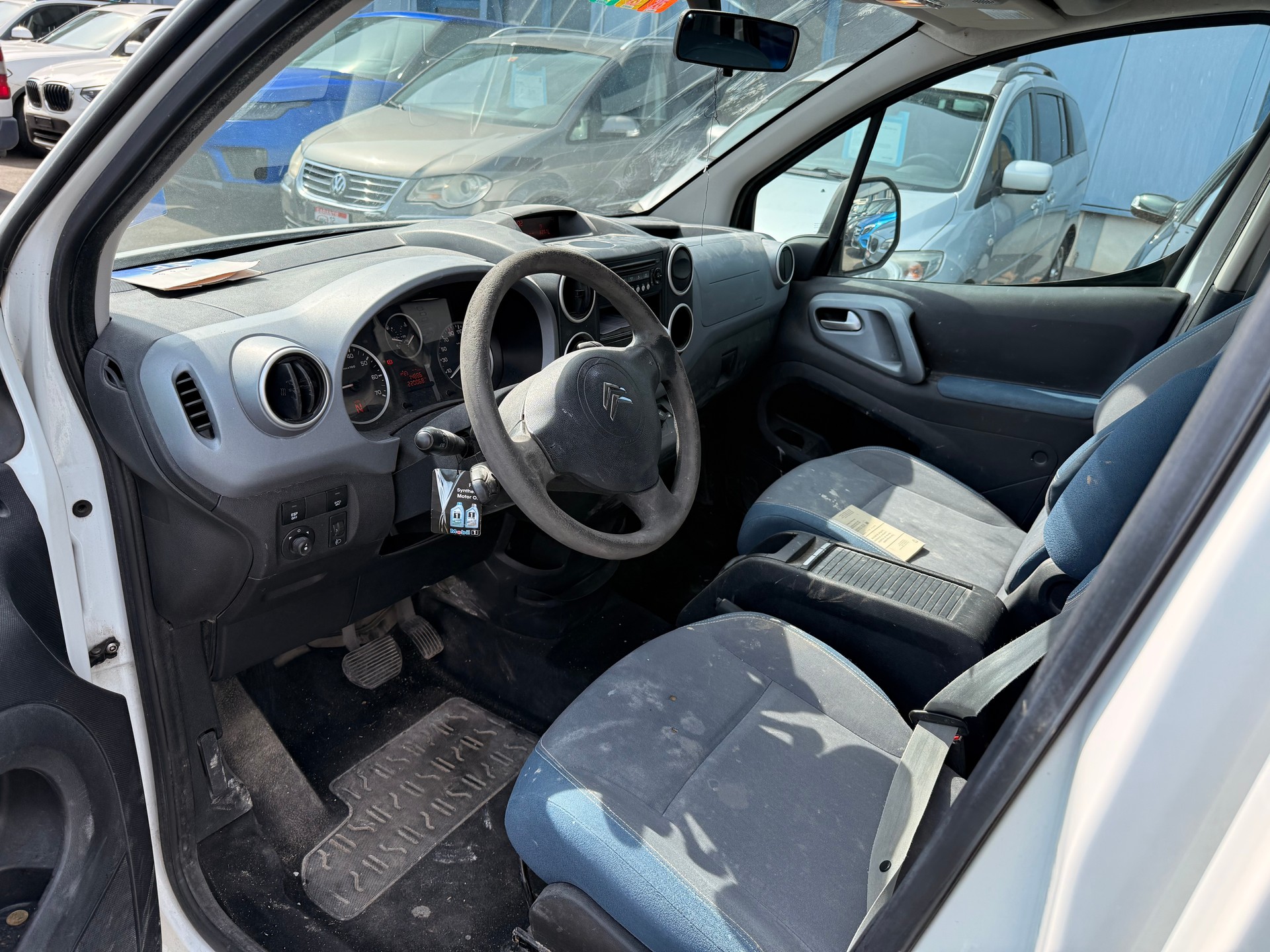 CITROEN Berlingo 1.6 HDi Multispace Special EGS6-image-9