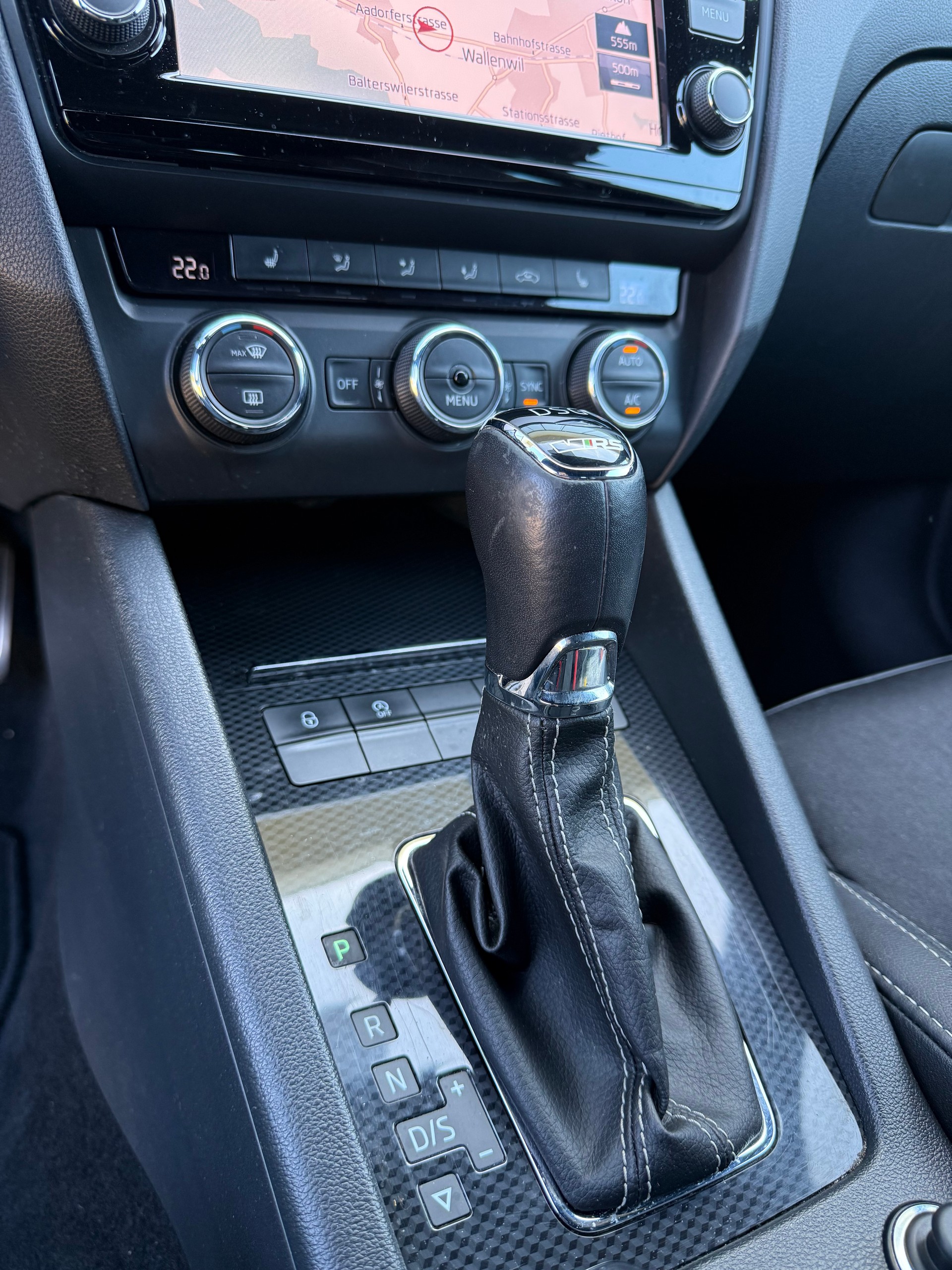 SKODA Octavia Combi 2.0 TDI RS DSG-image-13