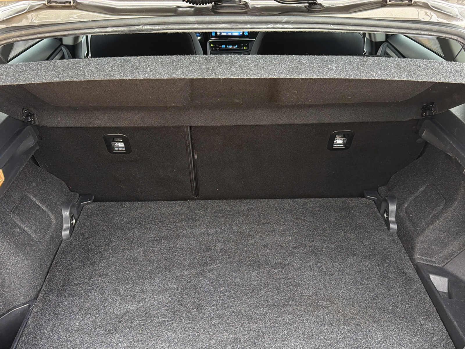 TOYOTA Auris 1.8 HSD Comfort-image-7