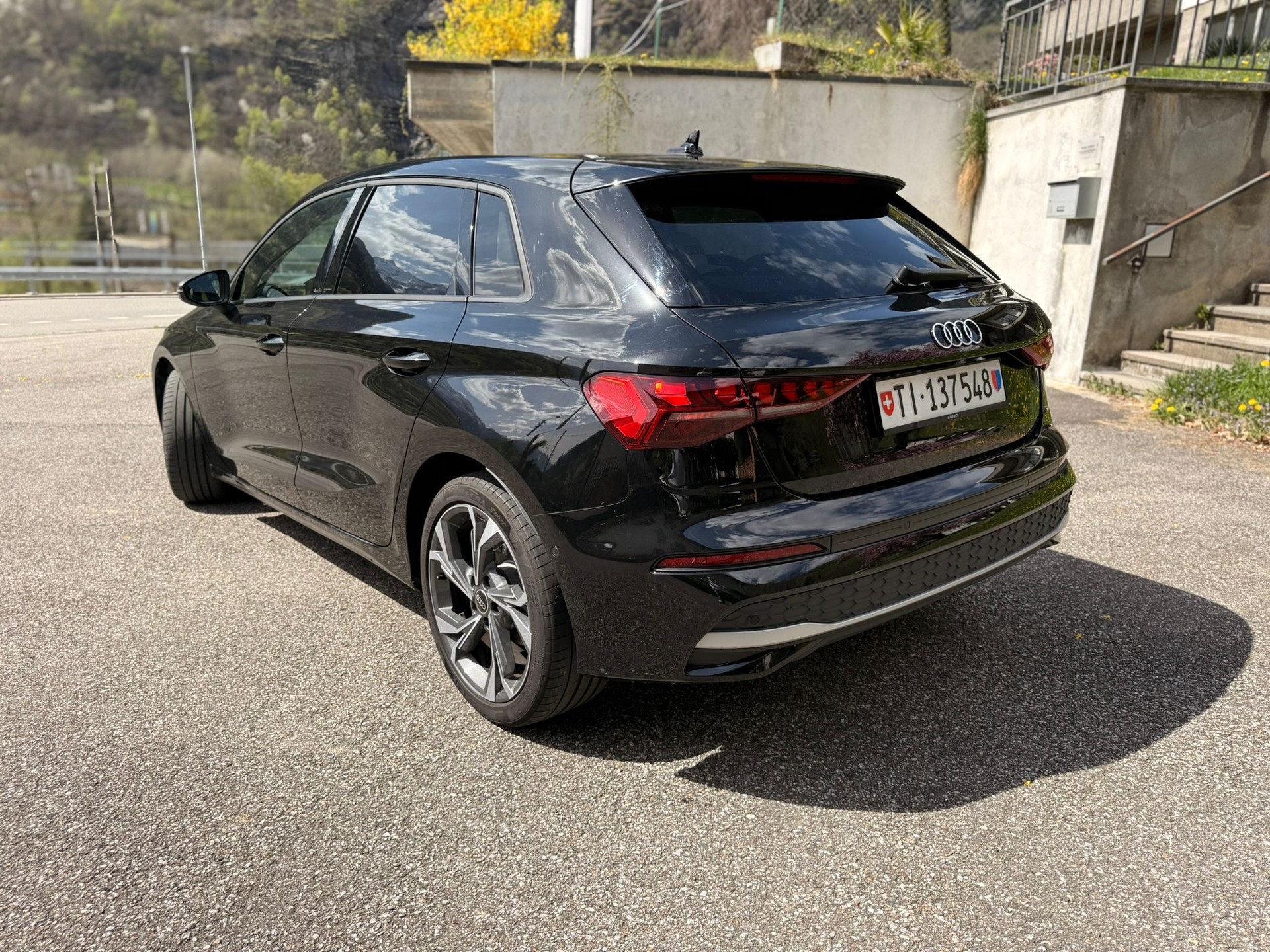 AUDI A3 Sportback 35 TFSI S-tronic-image-2