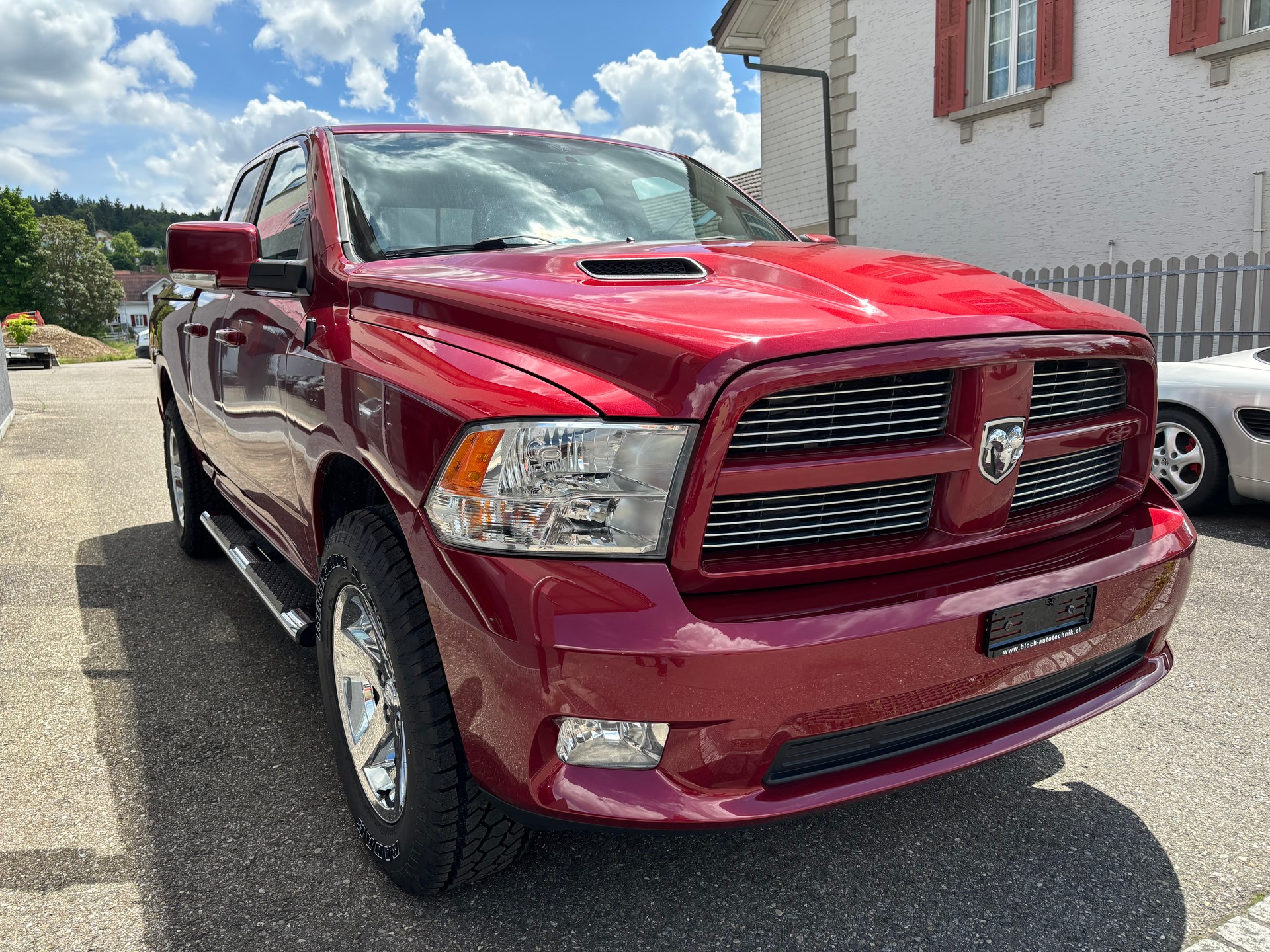 DODGE Ram-image-2