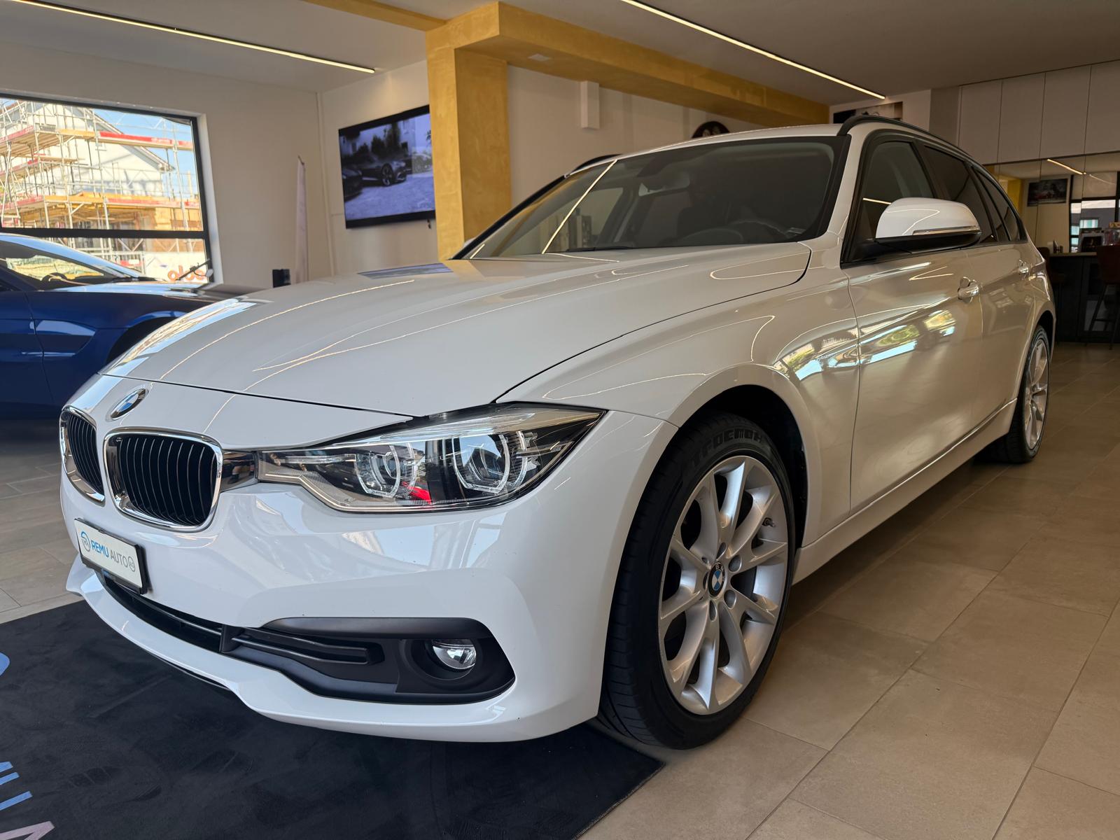 BMW 318d Touring Swiss Advantage Sport Steptronic-image-7
