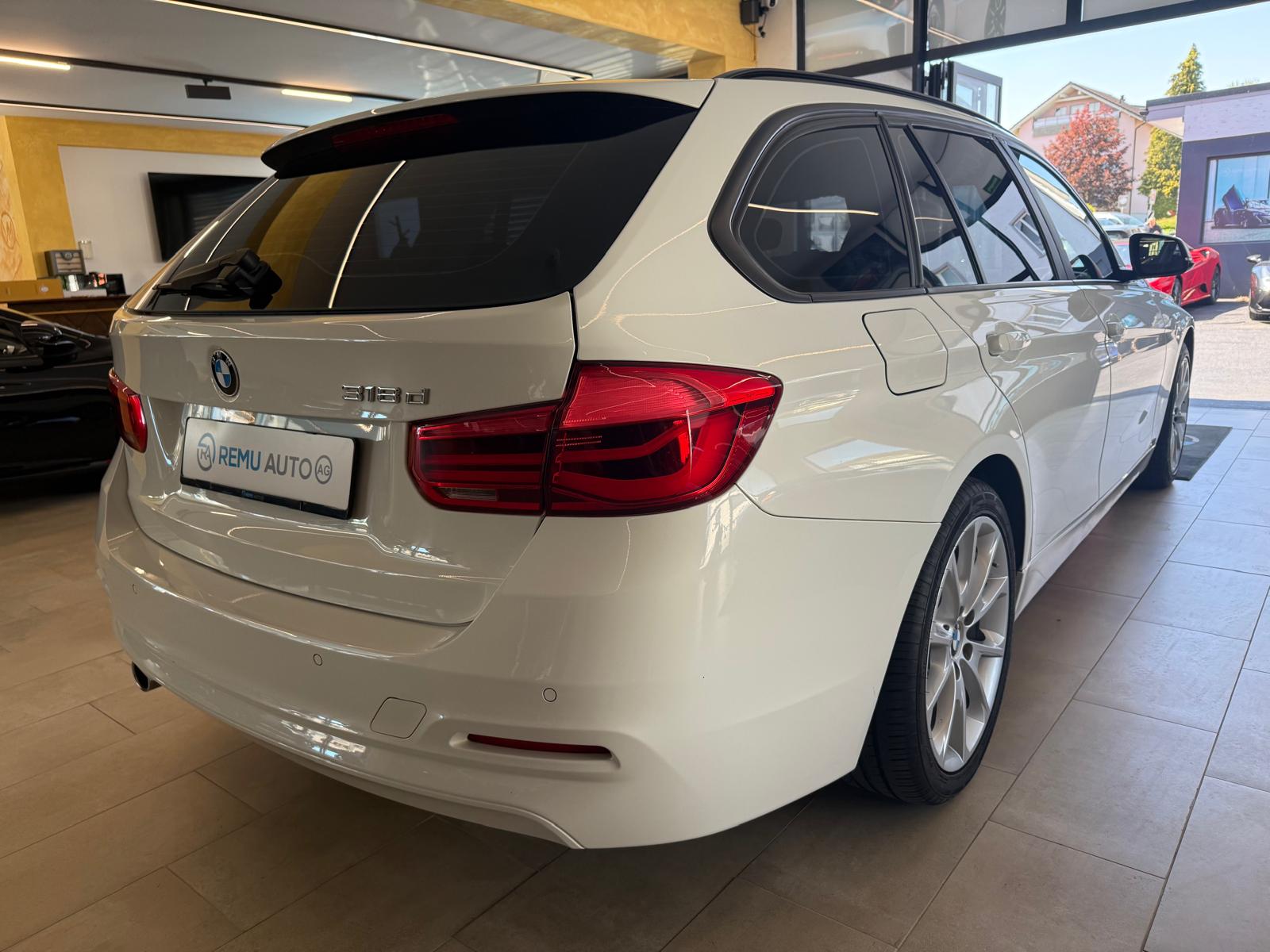 BMW 318d Touring Swiss Advantage Sport Steptronic-image-2