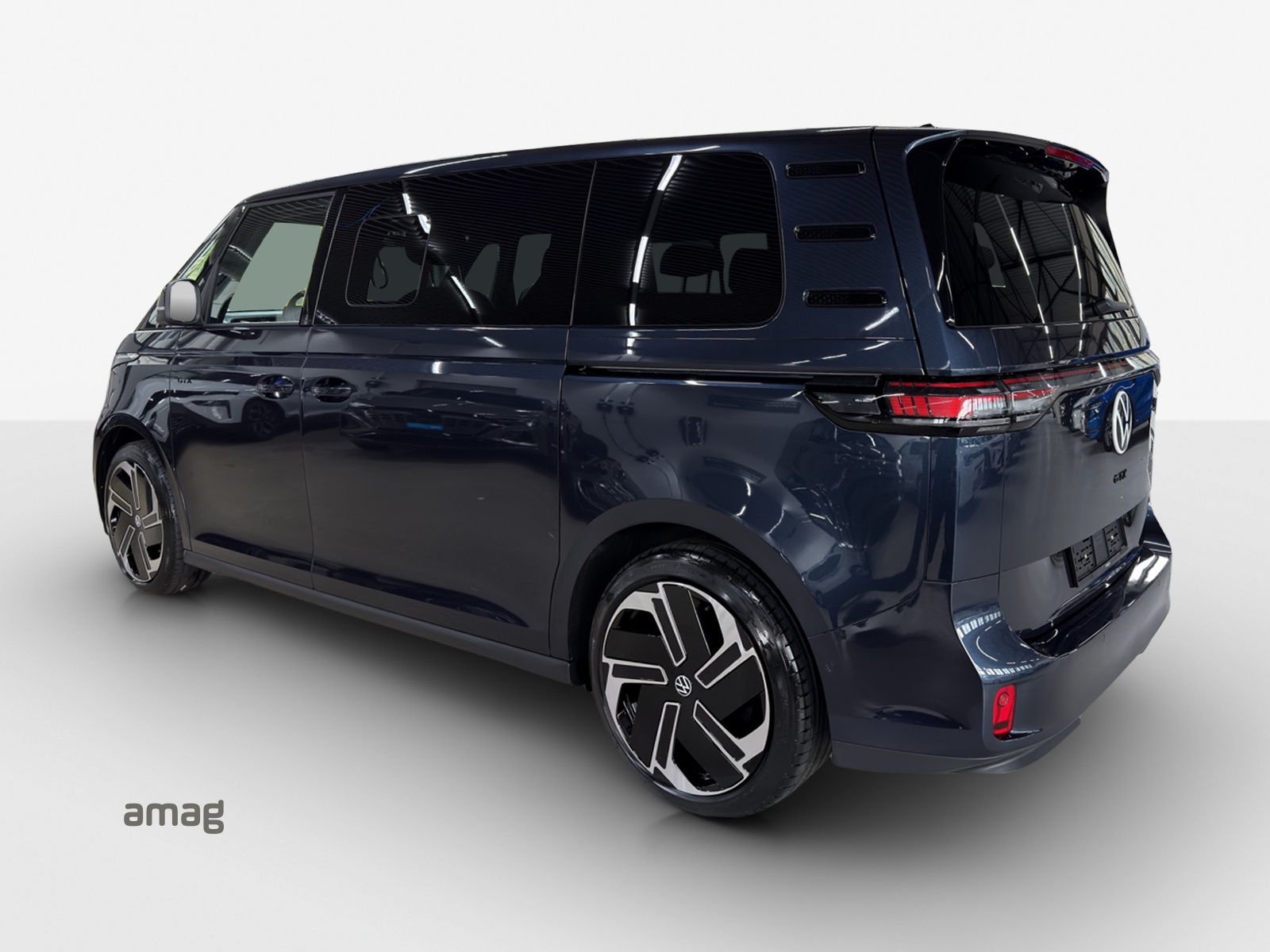 VW ID.Buzz NWB GTX 4 Motion-image-2